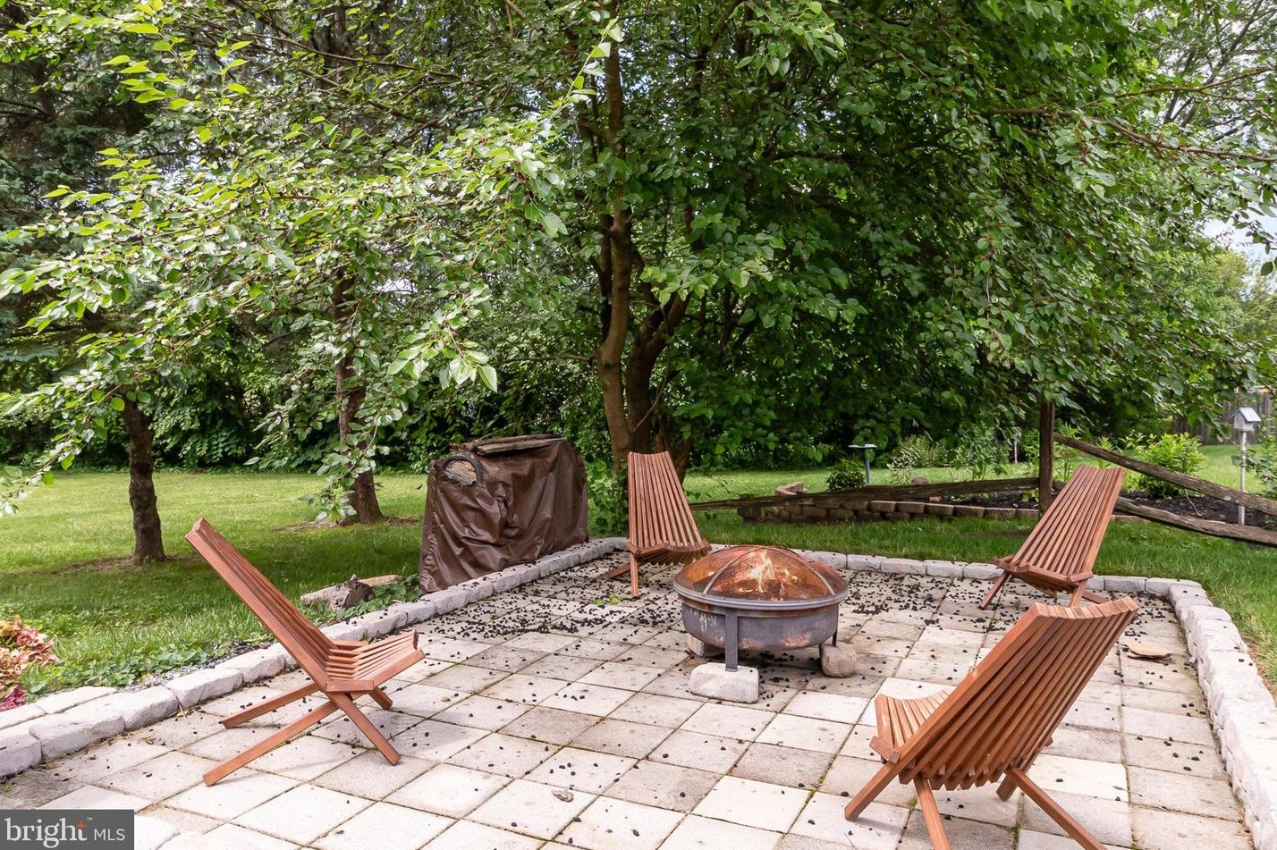 5727 Meadowbrook Dr, Harrisburg PA  17112-3138 exterior