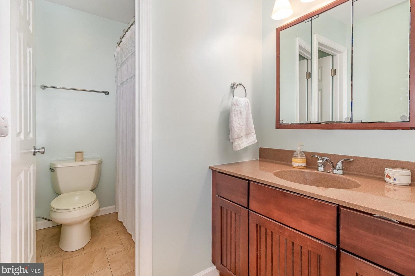 5727 Meadowbrook Dr, Harrisburg PA  17112-3138 exterior