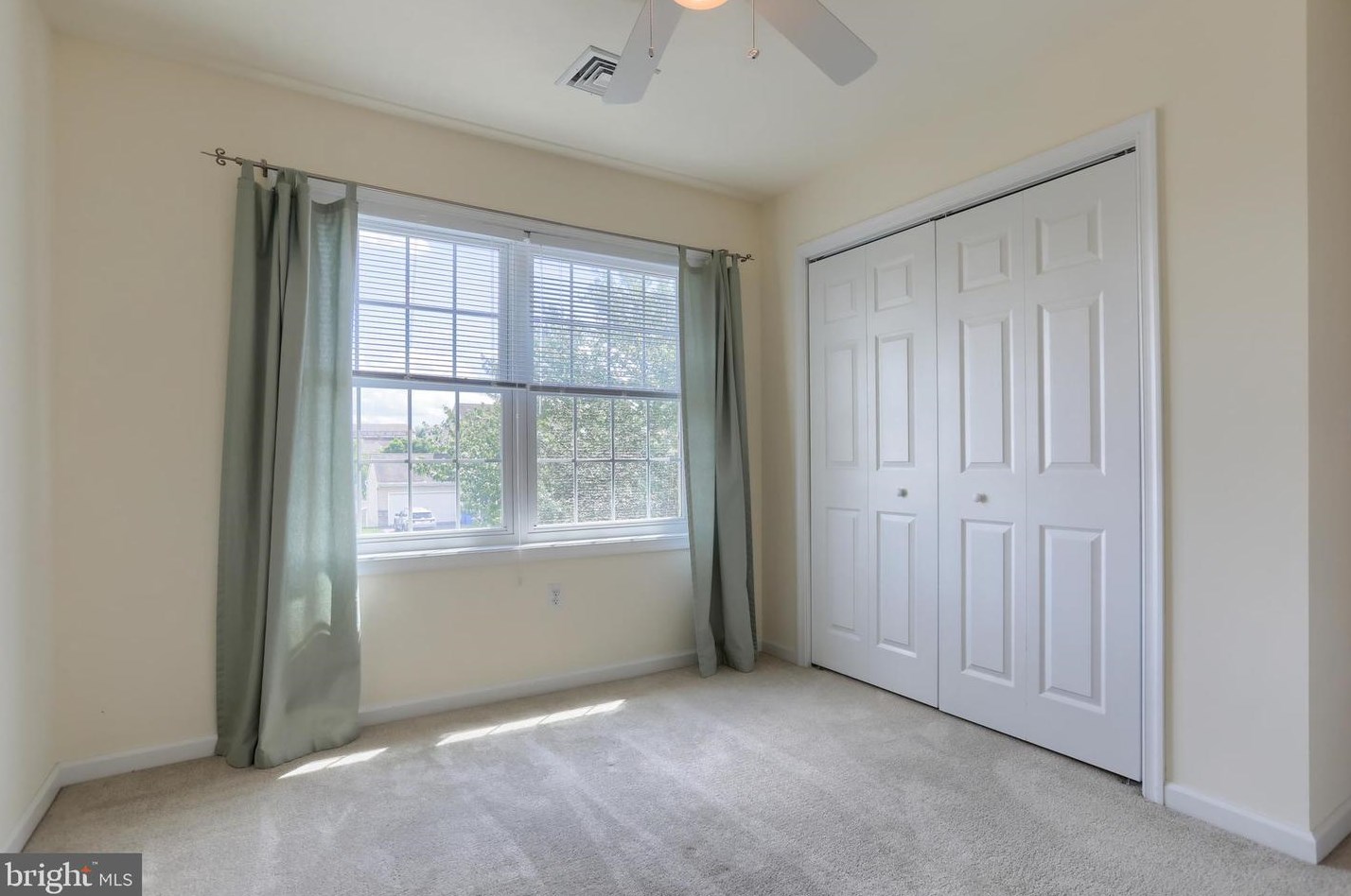 486 Princeton Rd, Harrisburg PA  17111-3561 exterior