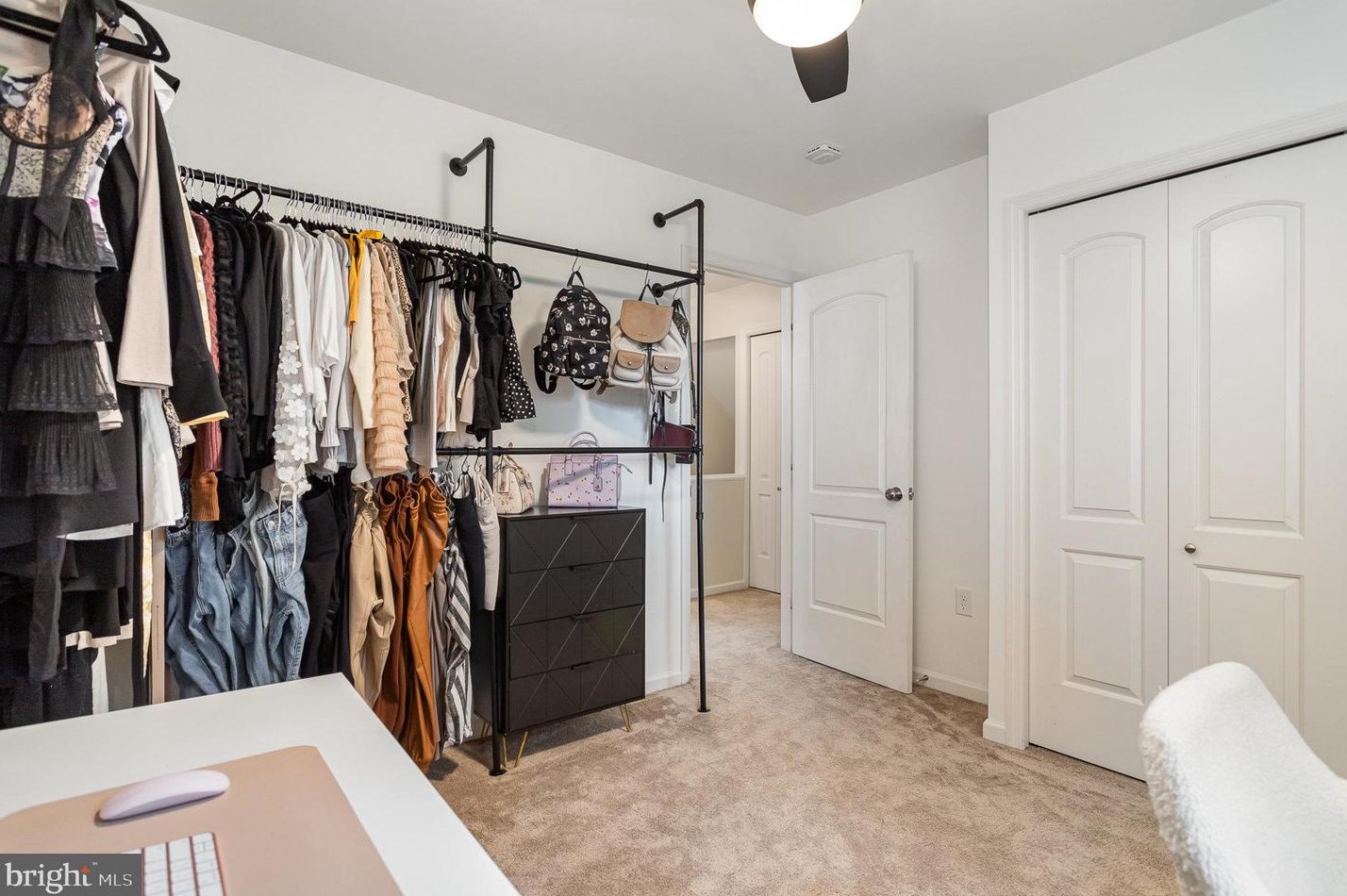 664 Winding Ln, Harrisburg PA  17111-2338 exterior