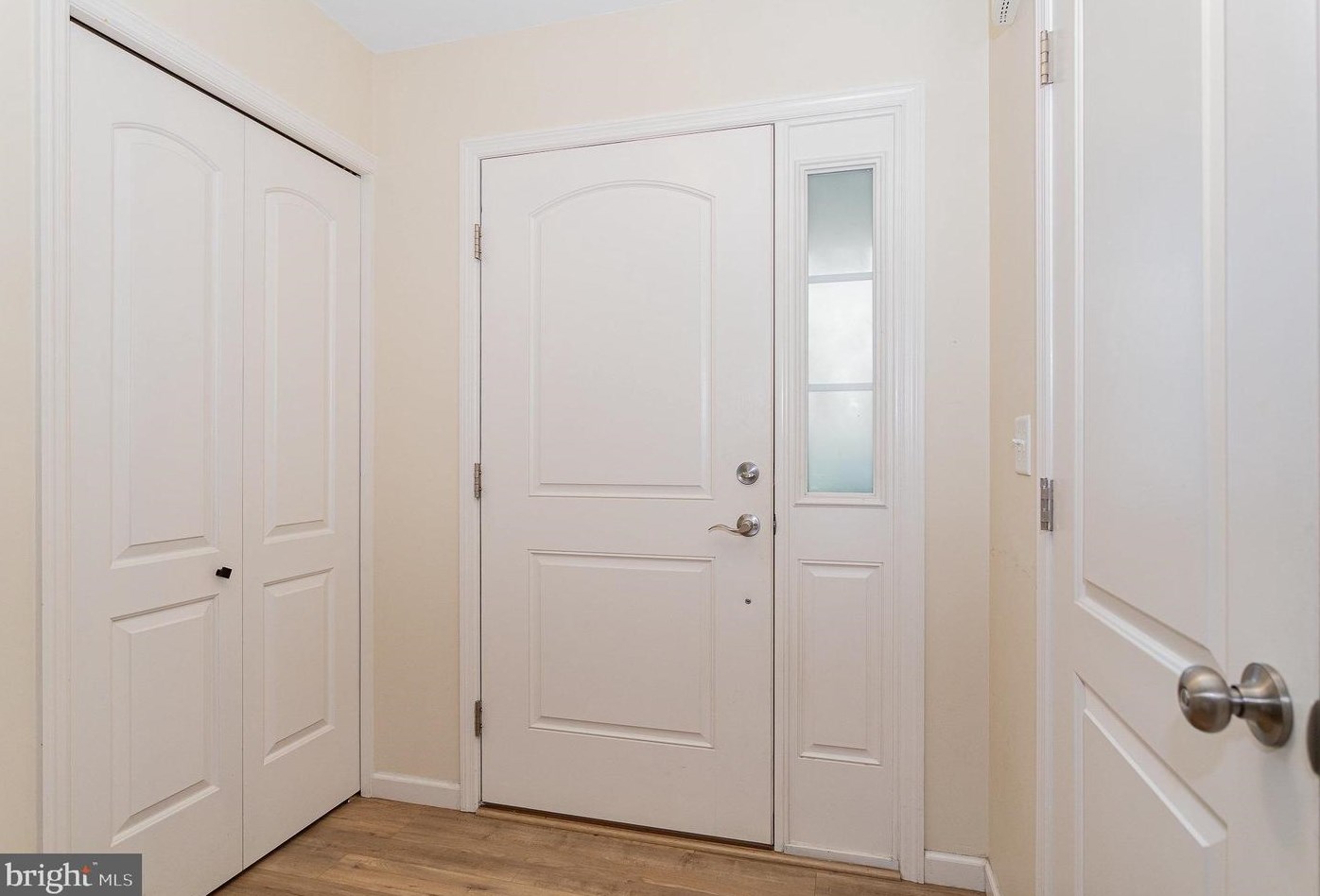 664 Winding Ln, Harrisburg PA  17111-2338 exterior