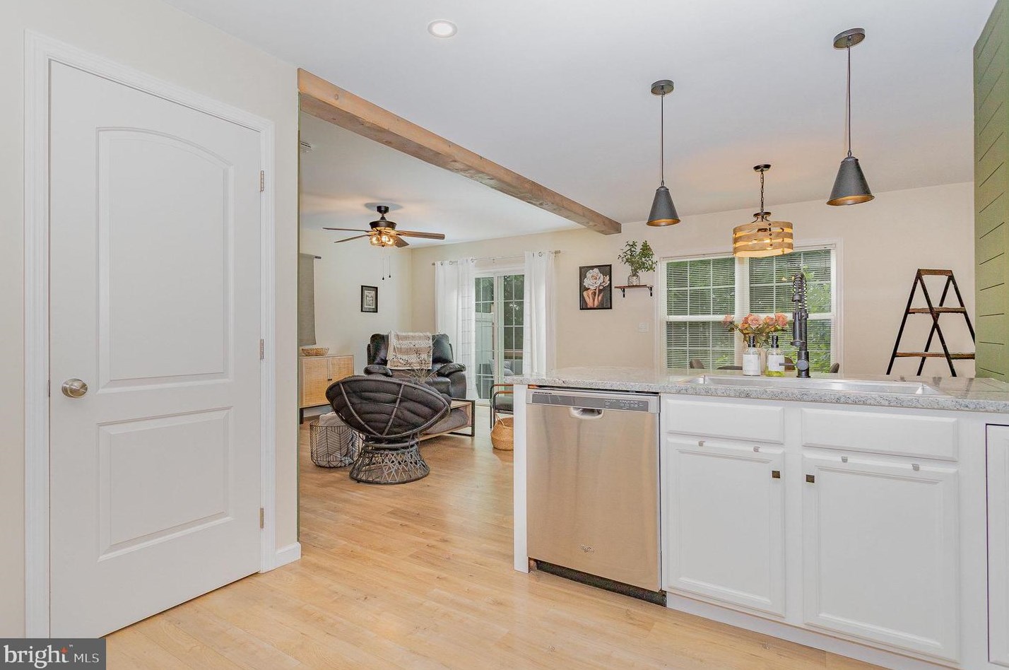 664 Winding Ln, Harrisburg PA  17111-2338 exterior