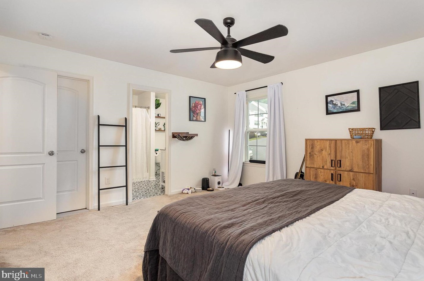 664 Winding Ln, Harrisburg PA  17111-2338 exterior