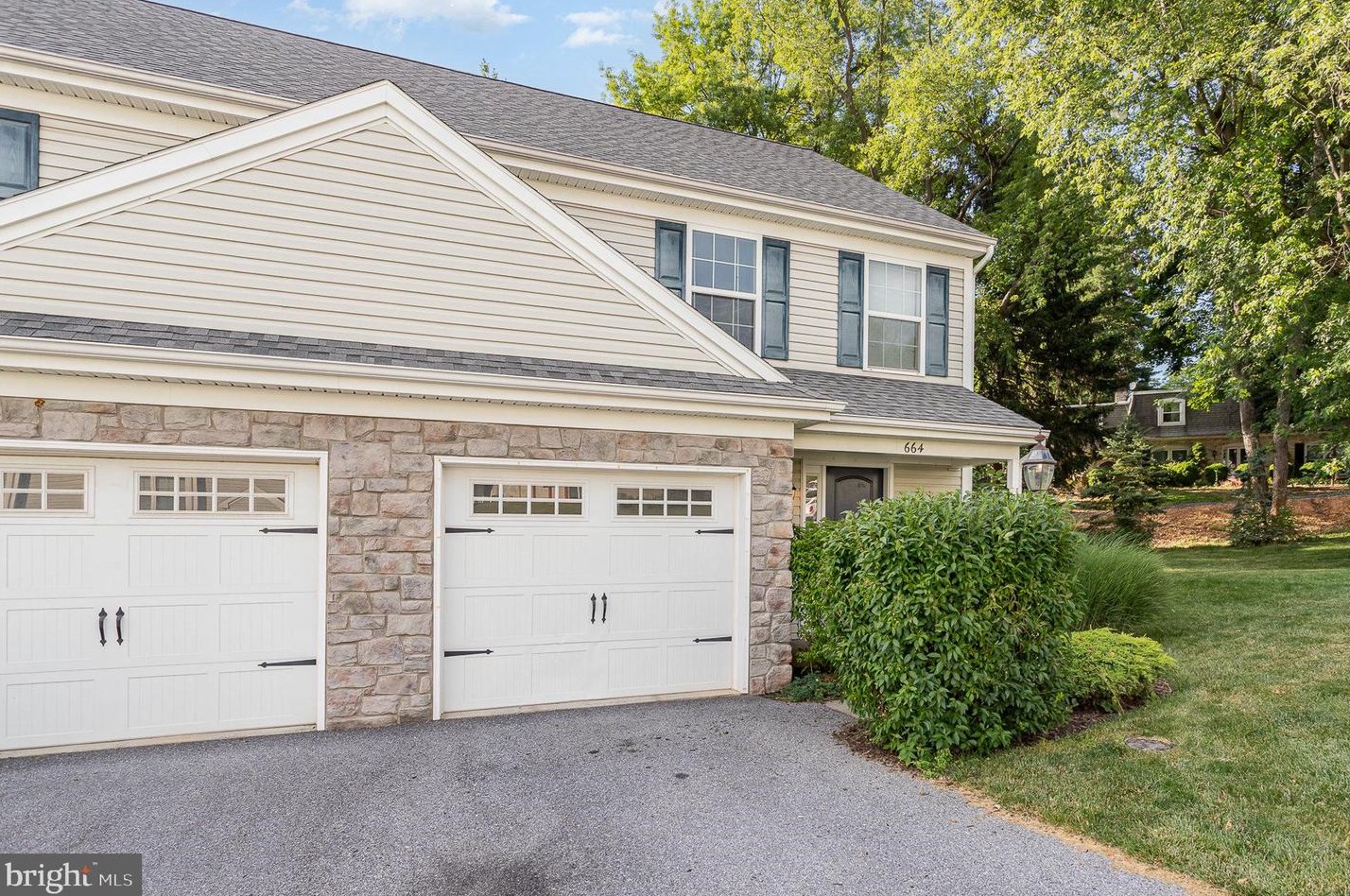 664 Winding Ln, Harrisburg, PA 17111
