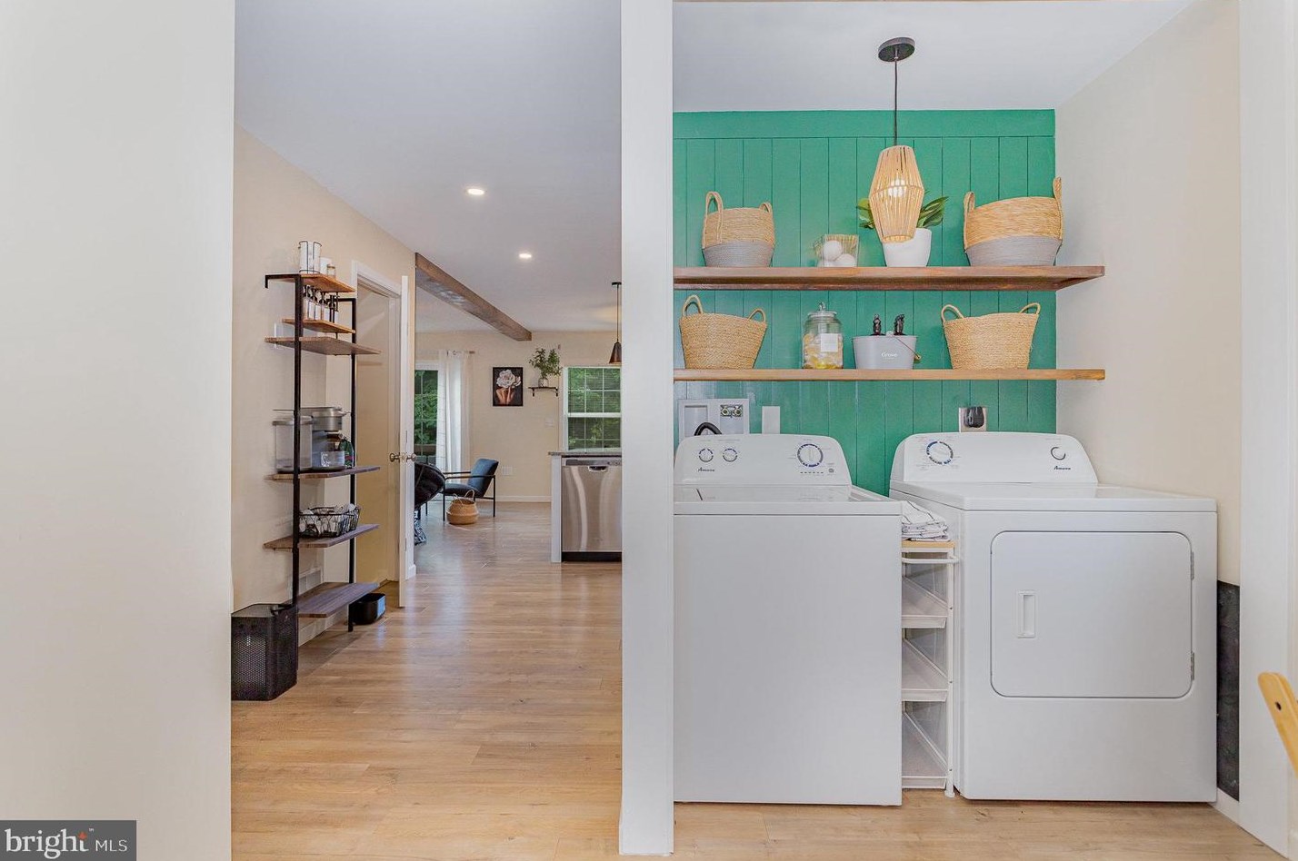 664 Winding Ln, Harrisburg PA  17111-2338 exterior