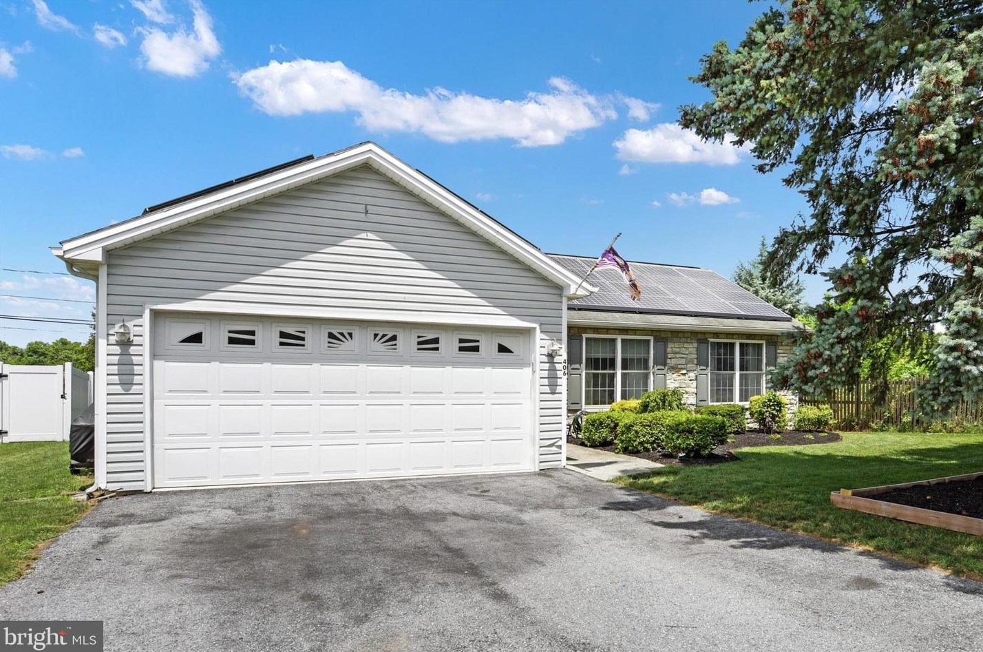 406 Susan Rd, Harrisburg, PA 17109