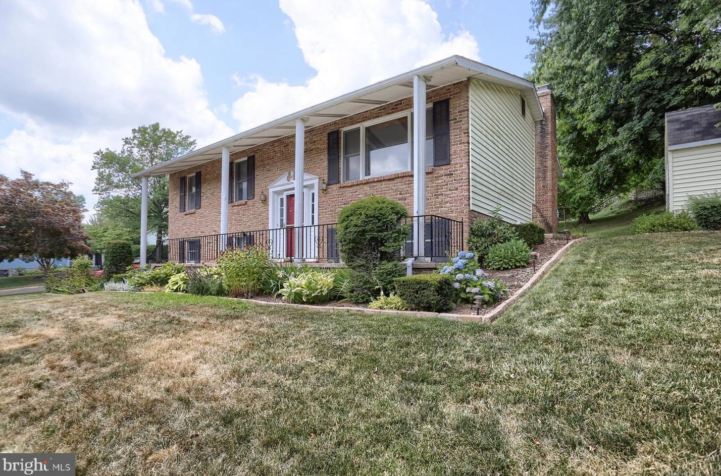 199 Delmont Ave, Hbg Inter Airp, PA 17057