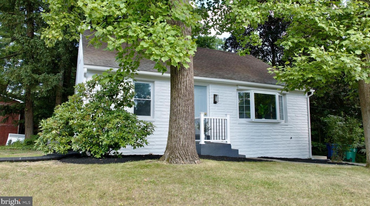 1519 Embassy Dr, Harrisburg, PA 17109