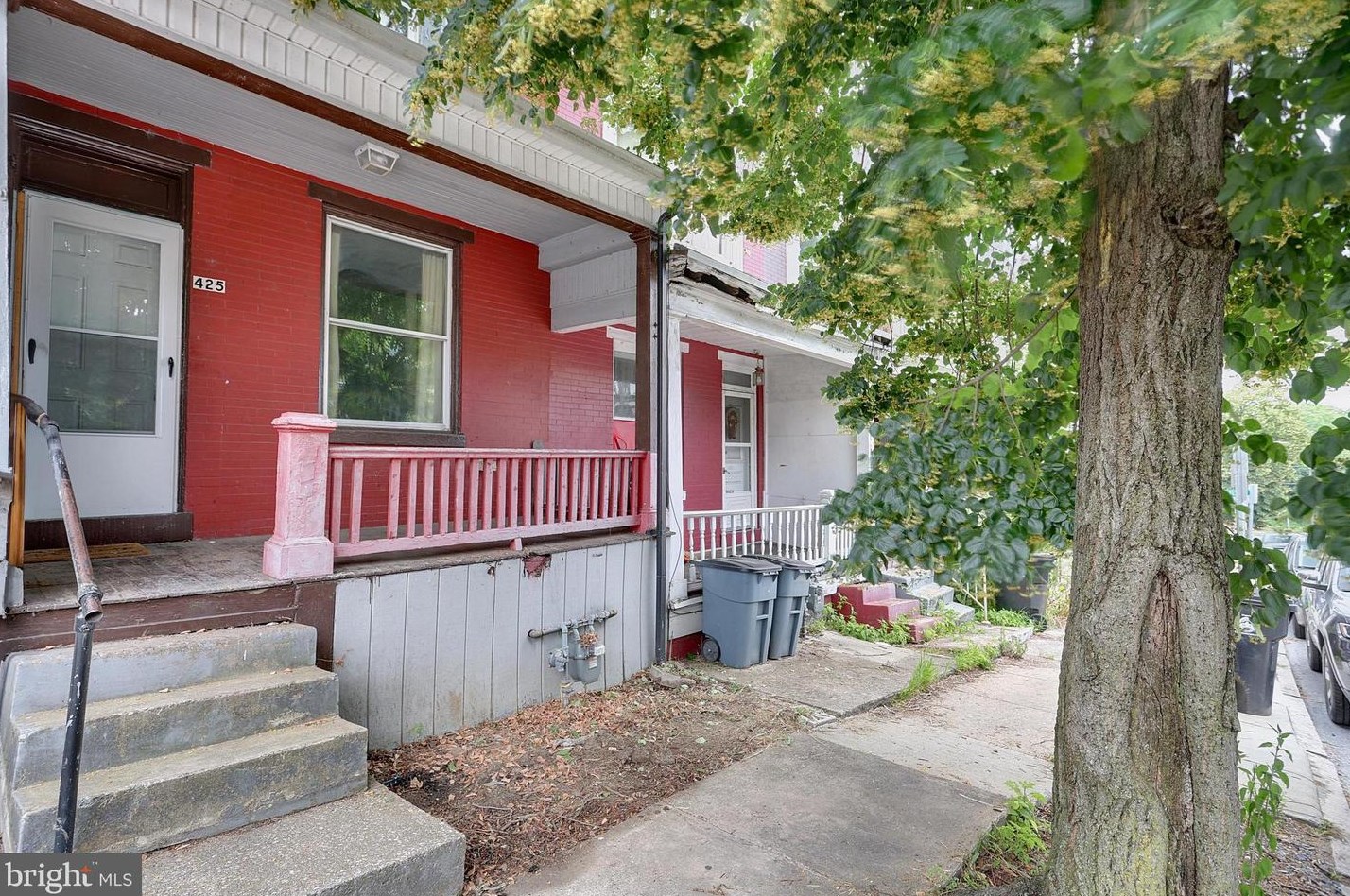 425 Crescent St, Harrisburg, PA 17104