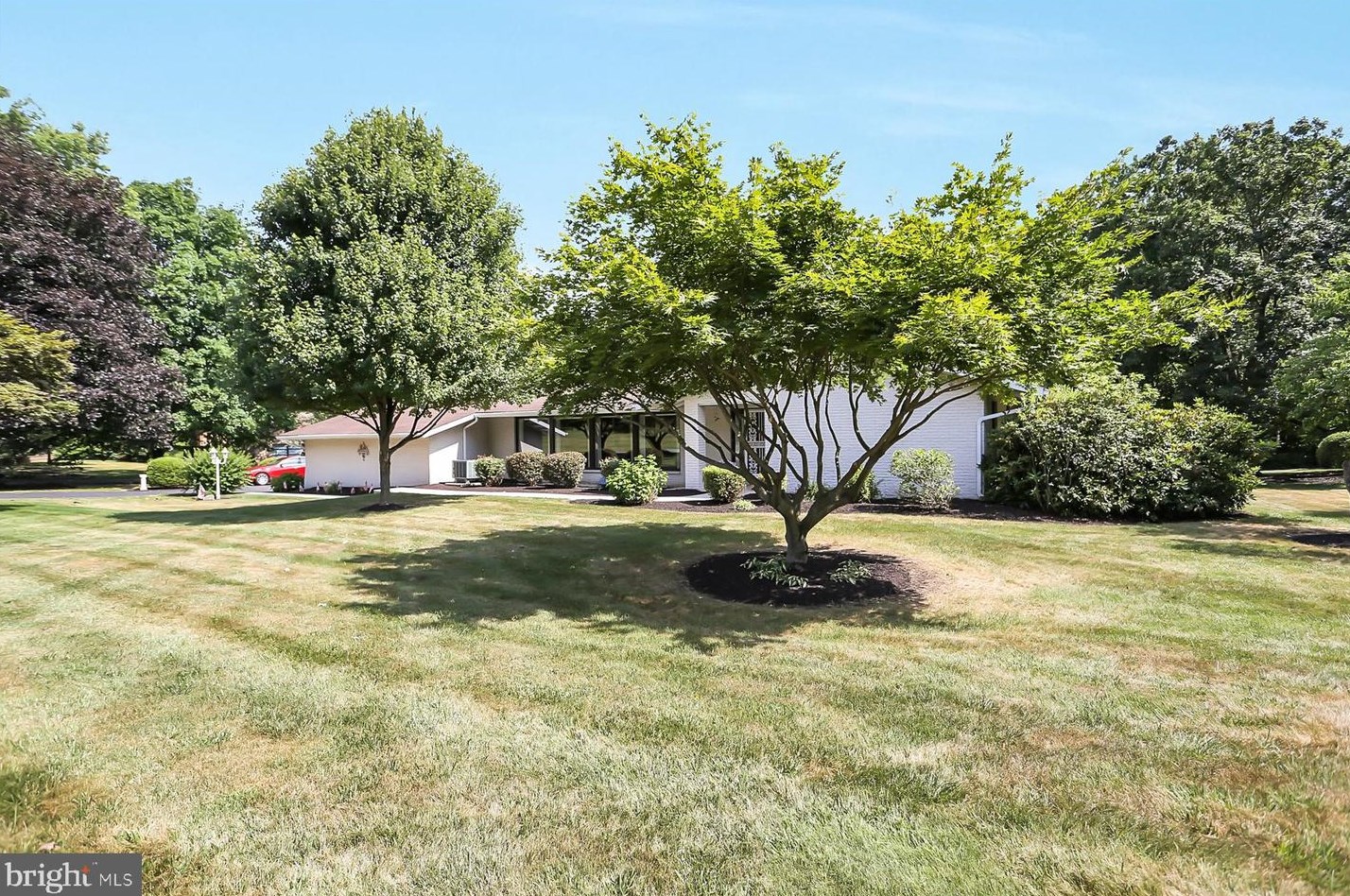 103 Banbury Cir, Hummelstown, PA 17036