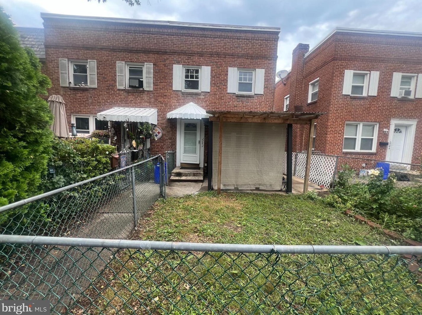 2242 Berryhill St, Harrisburg, PA 17104