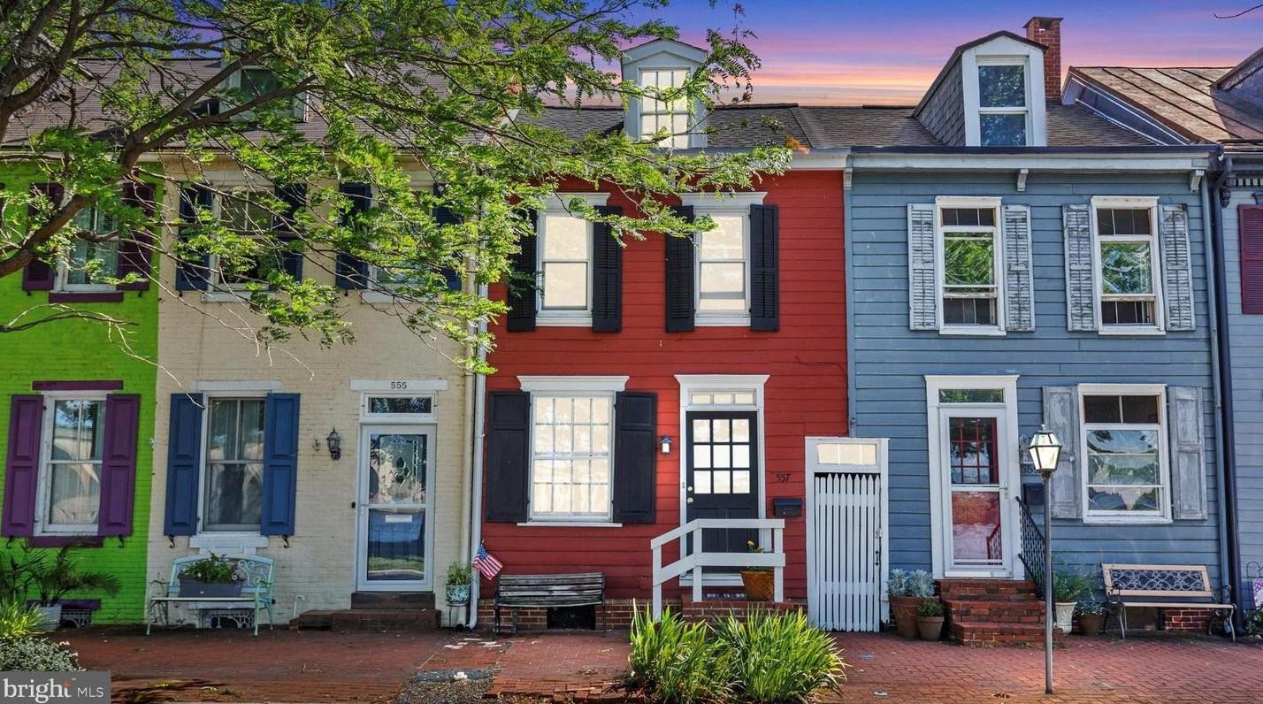 557 S Front St, Harrisburg, PA 17104