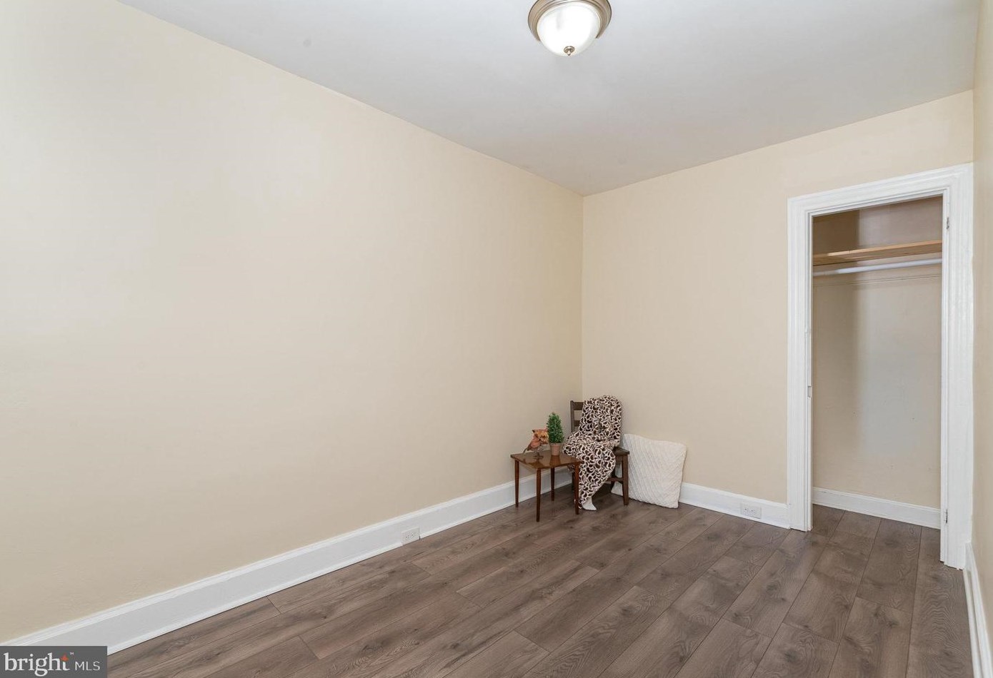 652 Emerald St, Harrisburg PA  17110-2432 exterior
