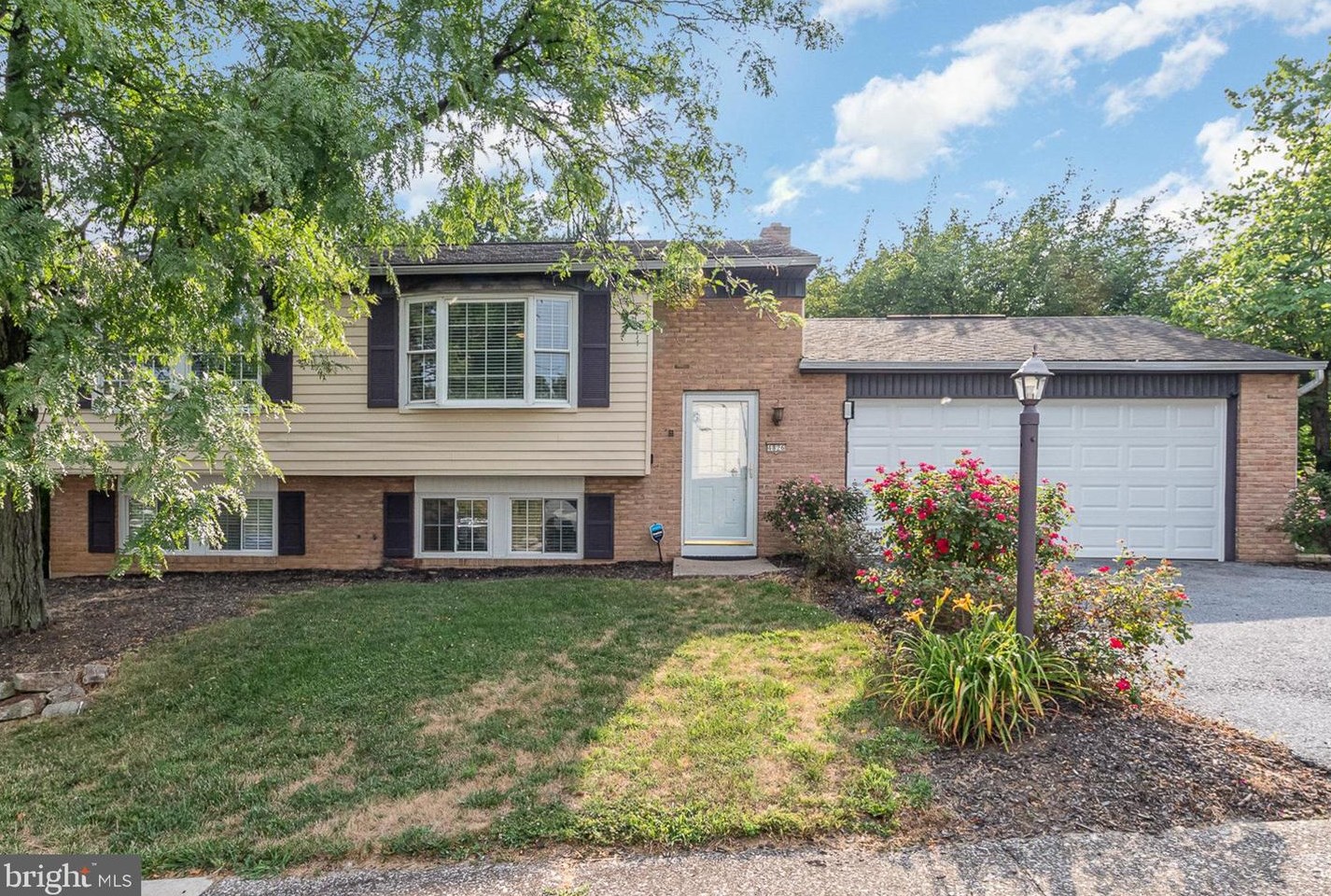 4826 Sweetbrier Dr, Harrisburg, PA 17111