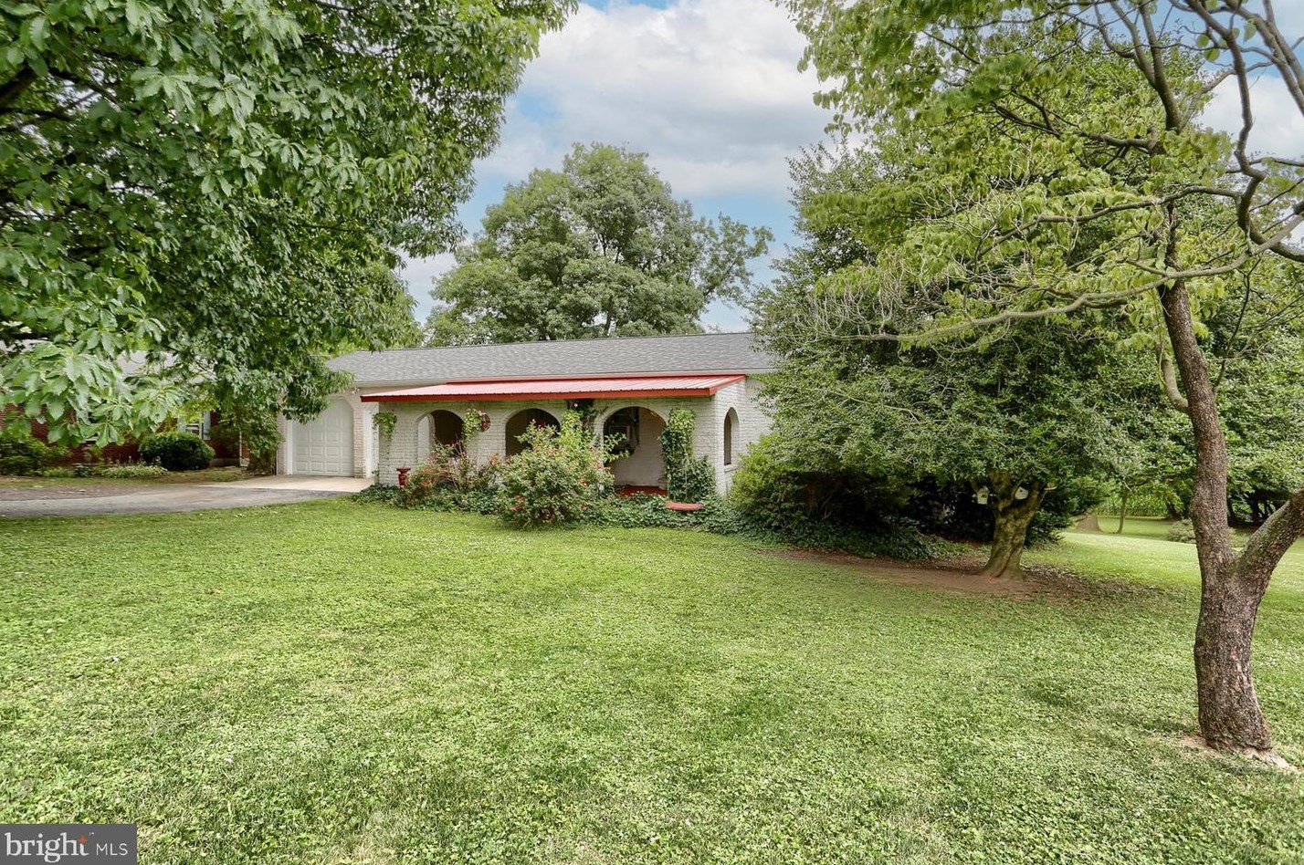 11 Wagner Street E, Hummelstown, PA 17036