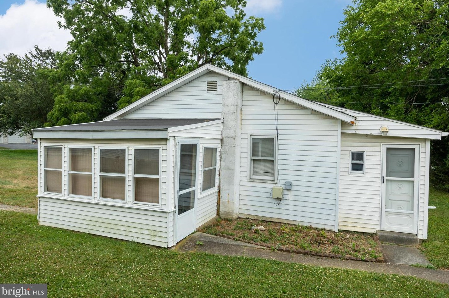 1004 Chambers St, Harrisburg, PA 17113