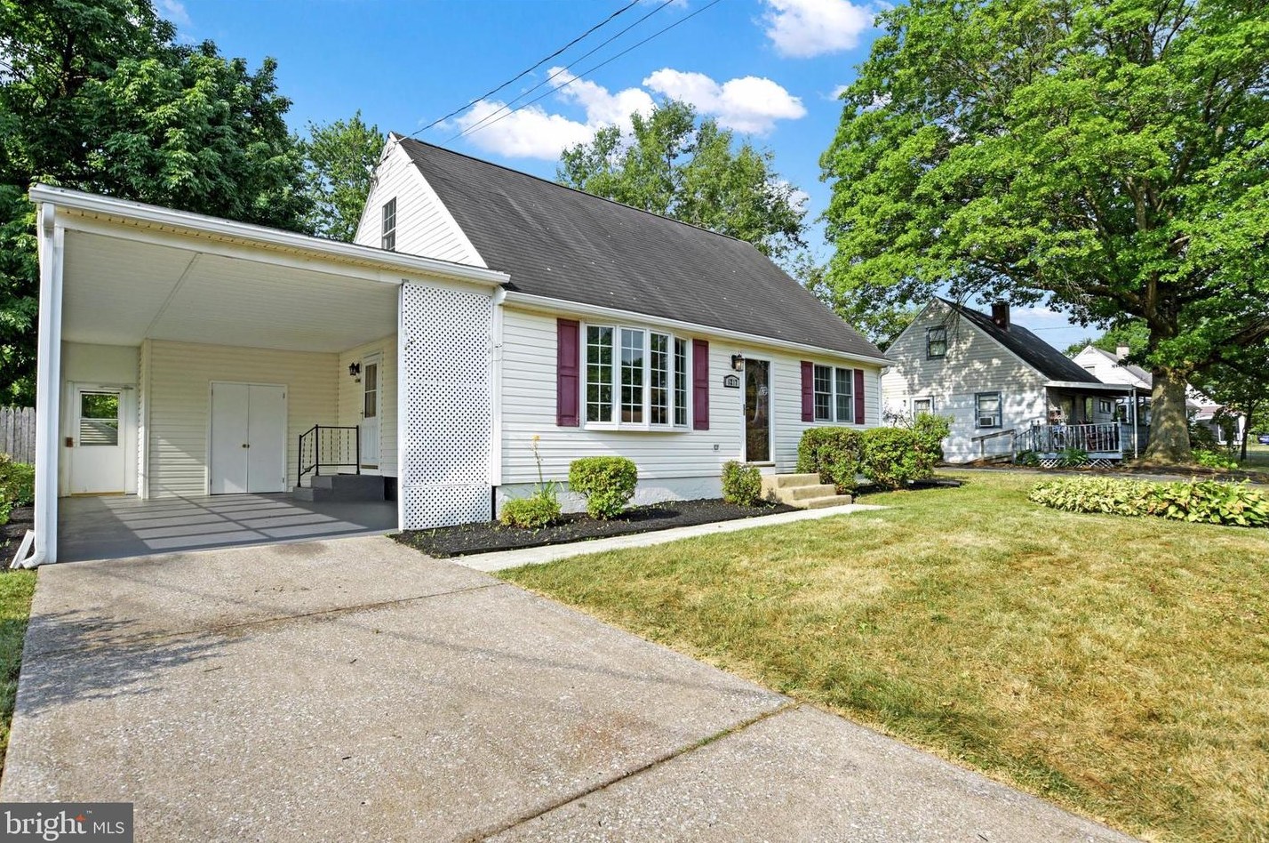 6217 Nassau Rd, Harrisburg, PA 17112