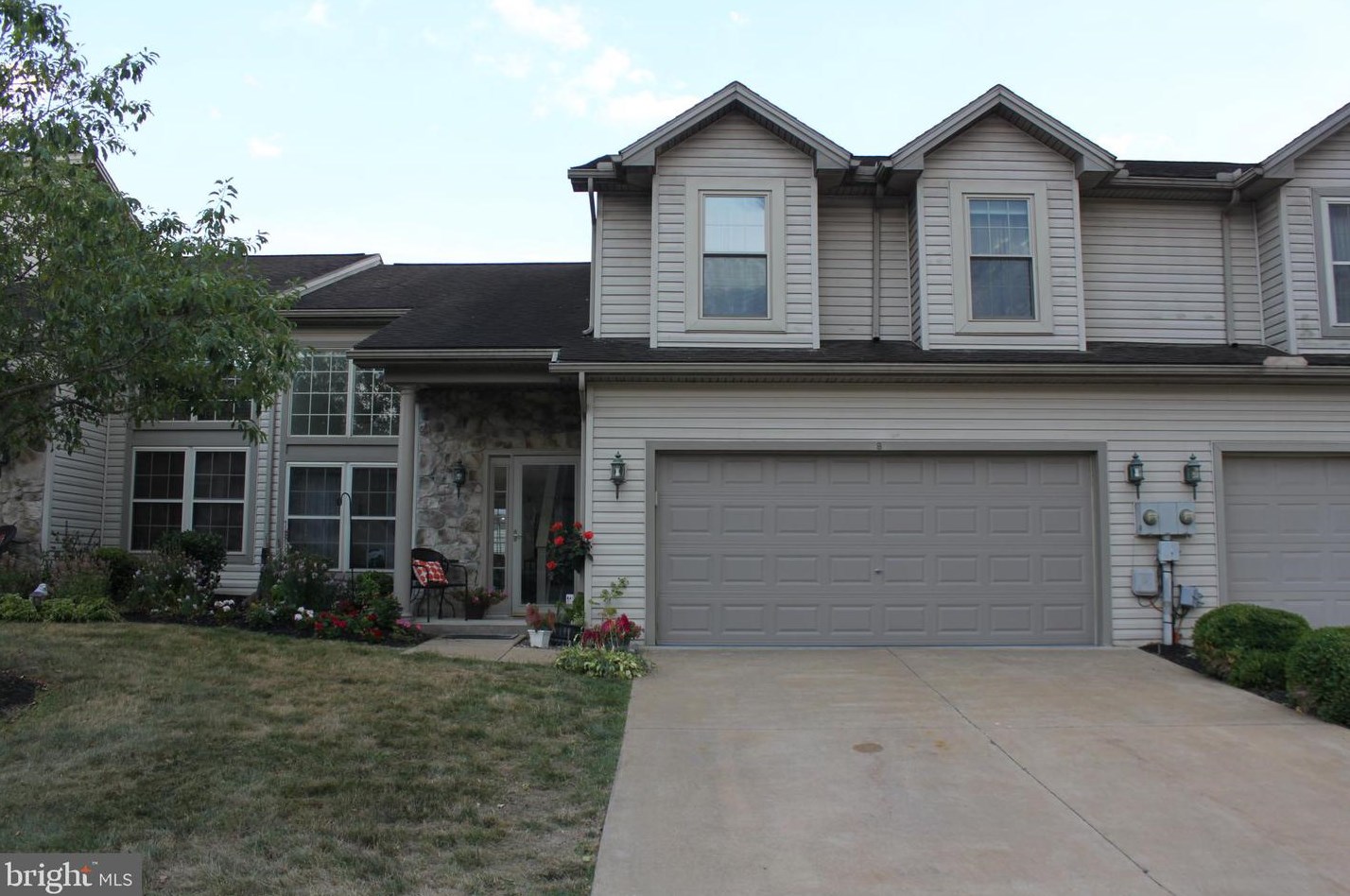 8 Edgewater Dr, Hbg Inter Airp, PA 17057