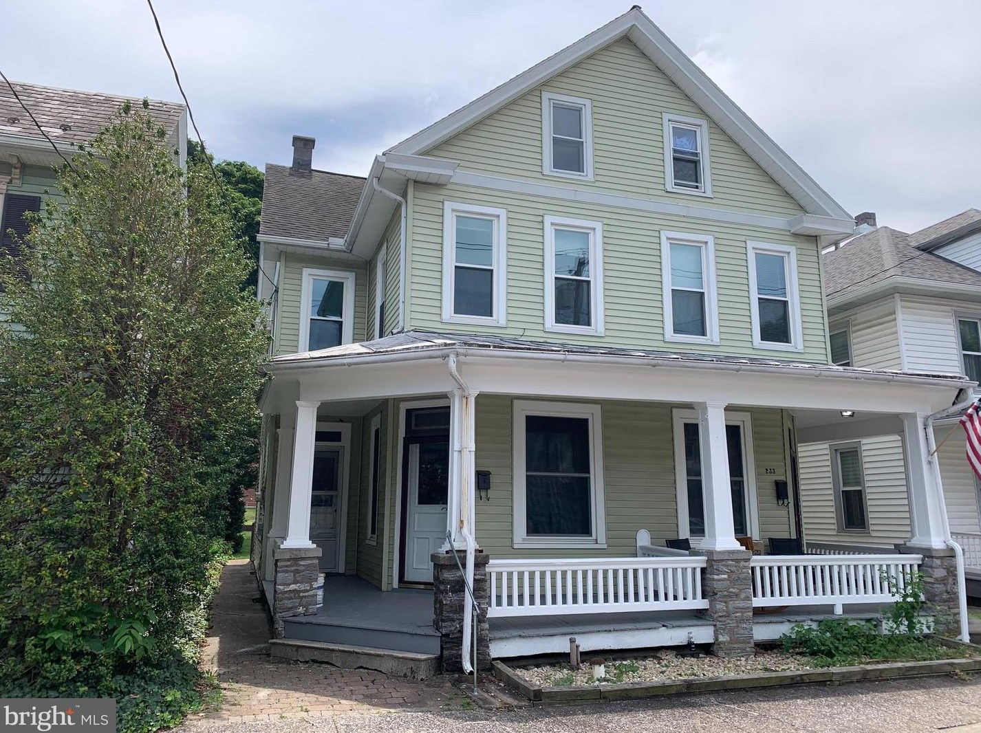 231 High St, Hummelstown, PA 17036-2406