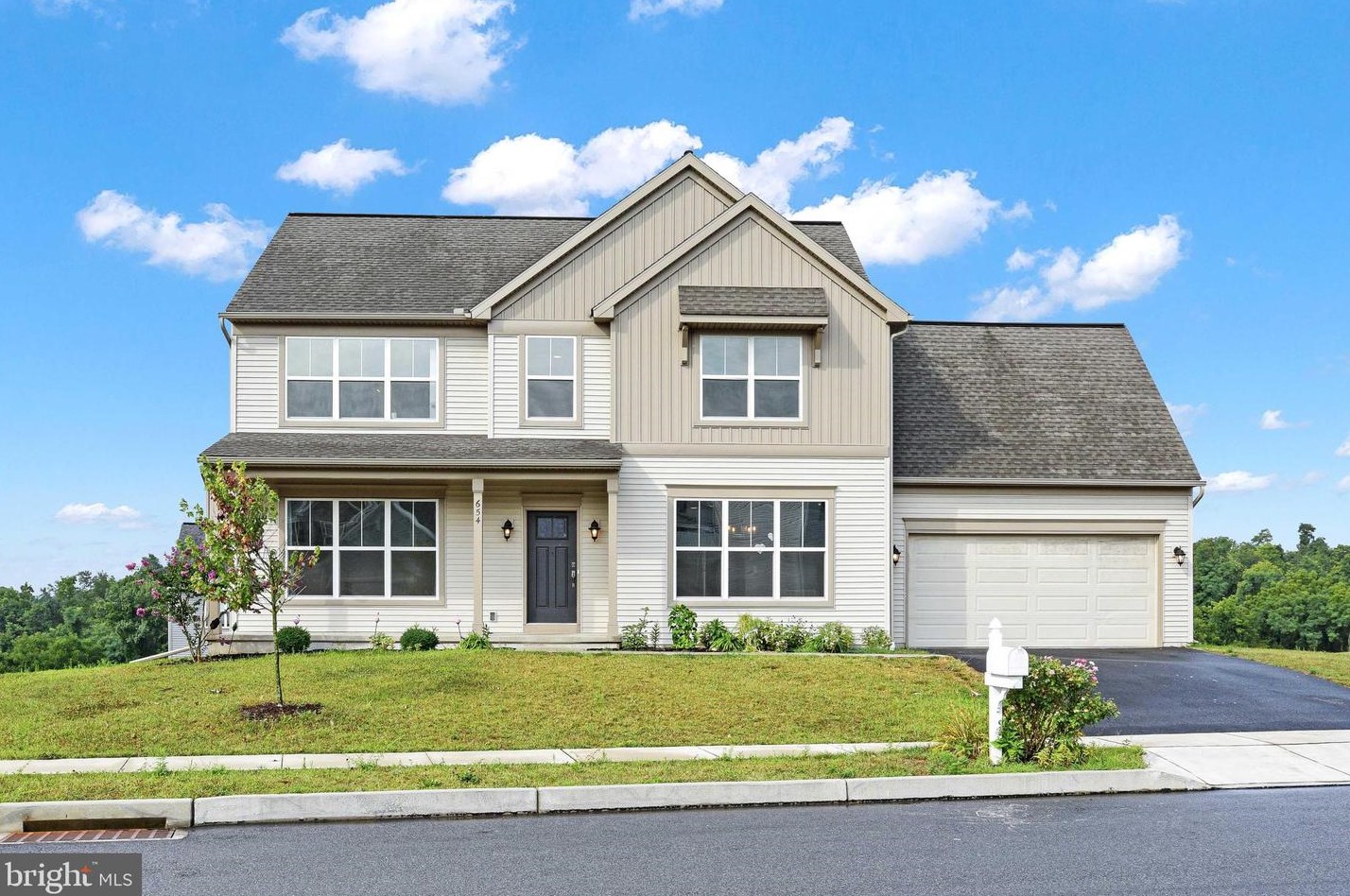 654 Barbara Dr, Harrisburg, PA 17111