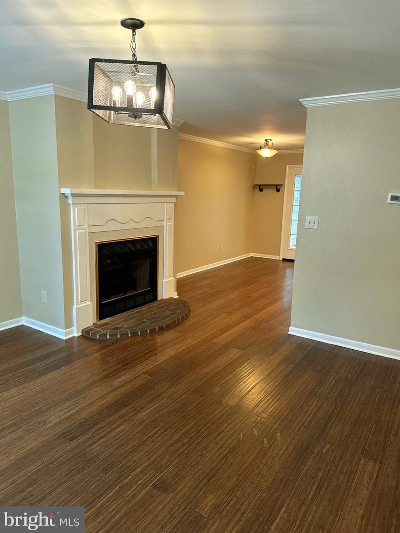 18 Roller Dr, Harrisburg, PA 17113