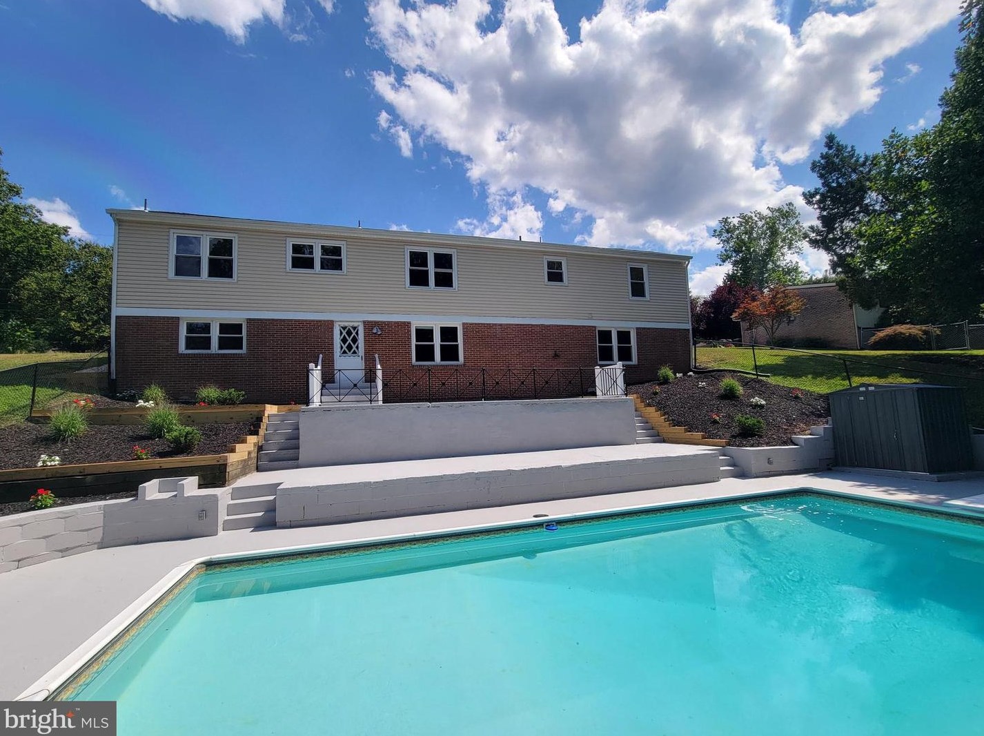 1114 Whitehall Dr, Harrisburg, PA 17110-2847