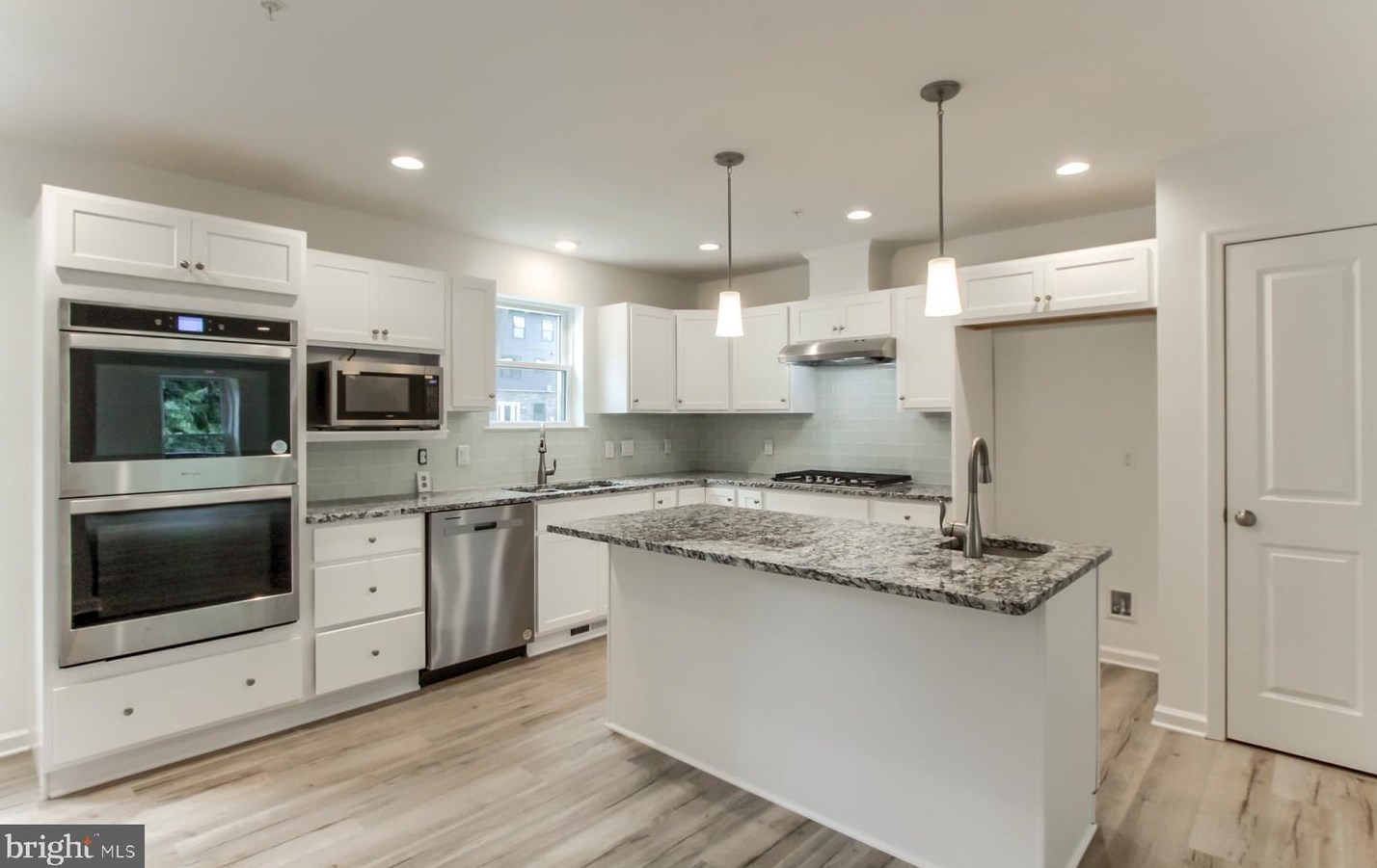 151 High Pointe Dr #24, Hummelstown, PA 17036