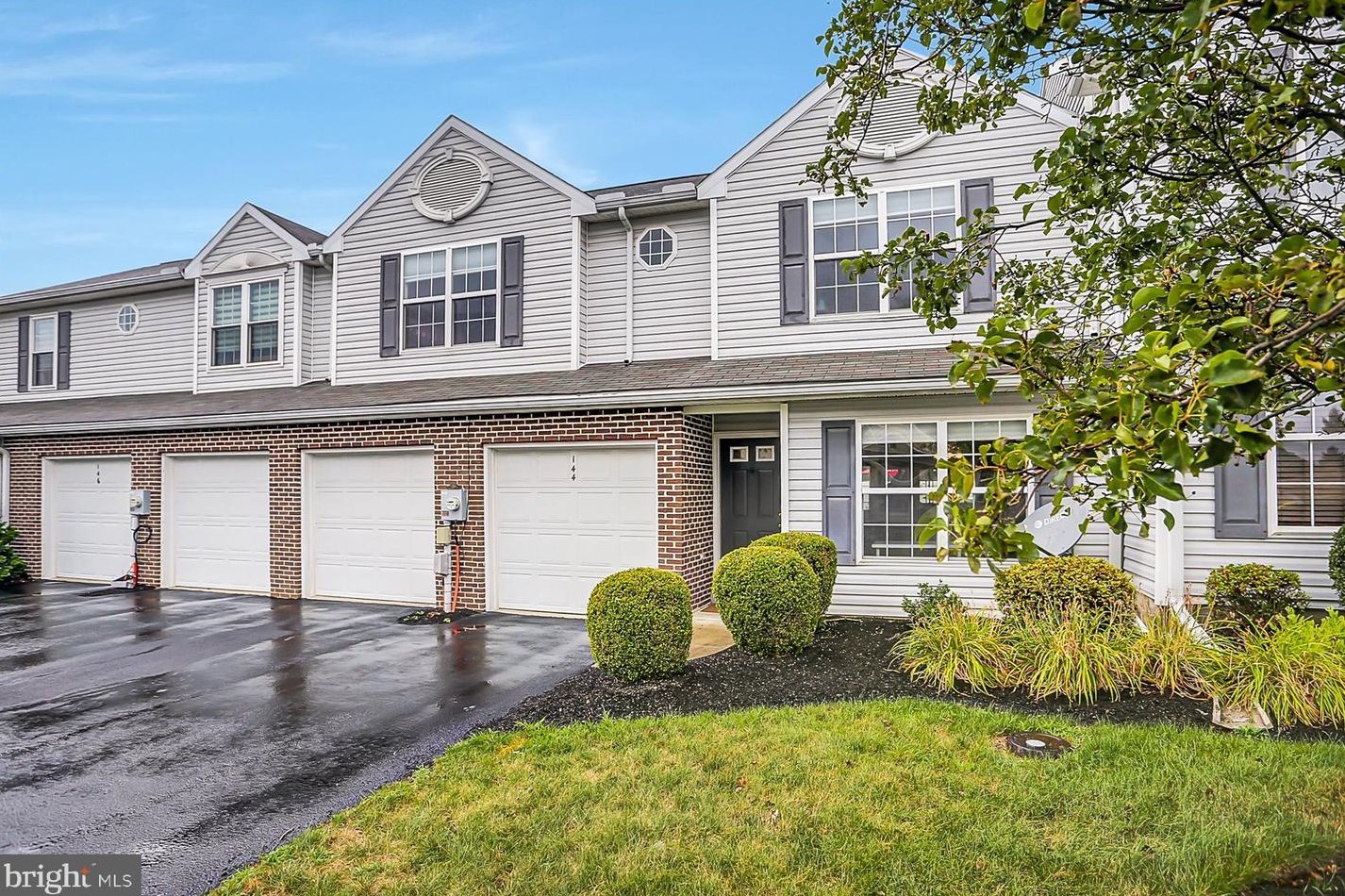 144 Merlin Dr, Hummelstown, PA 17036
