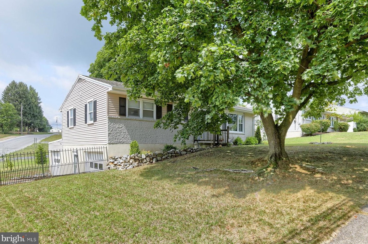 520 N 67th St, Harrisburg, PA 17111