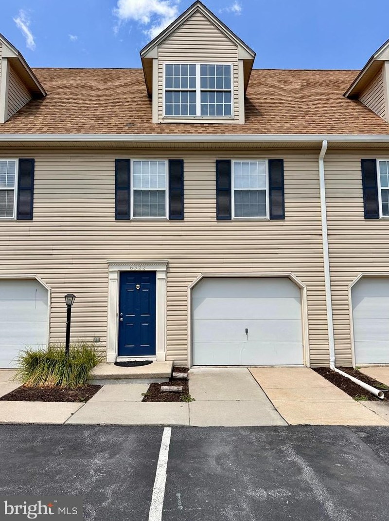 6322 Darlington Dr, Harrisburg, PA 17112