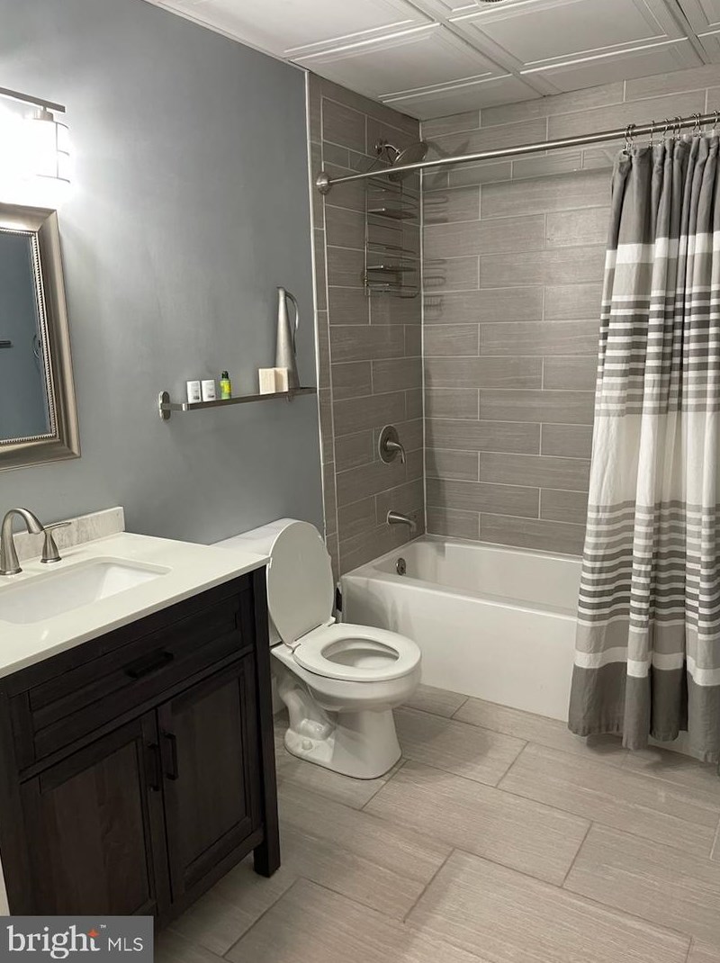 213 State St, Harrisburg, PA 17101-1134