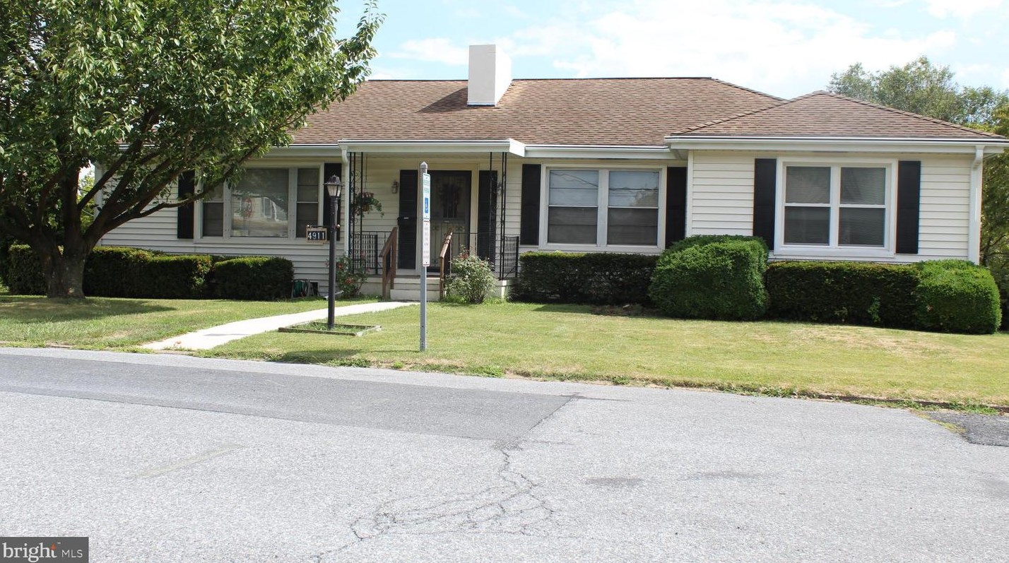 4911 Hilltop Rd, Harrisburg, PA 17111