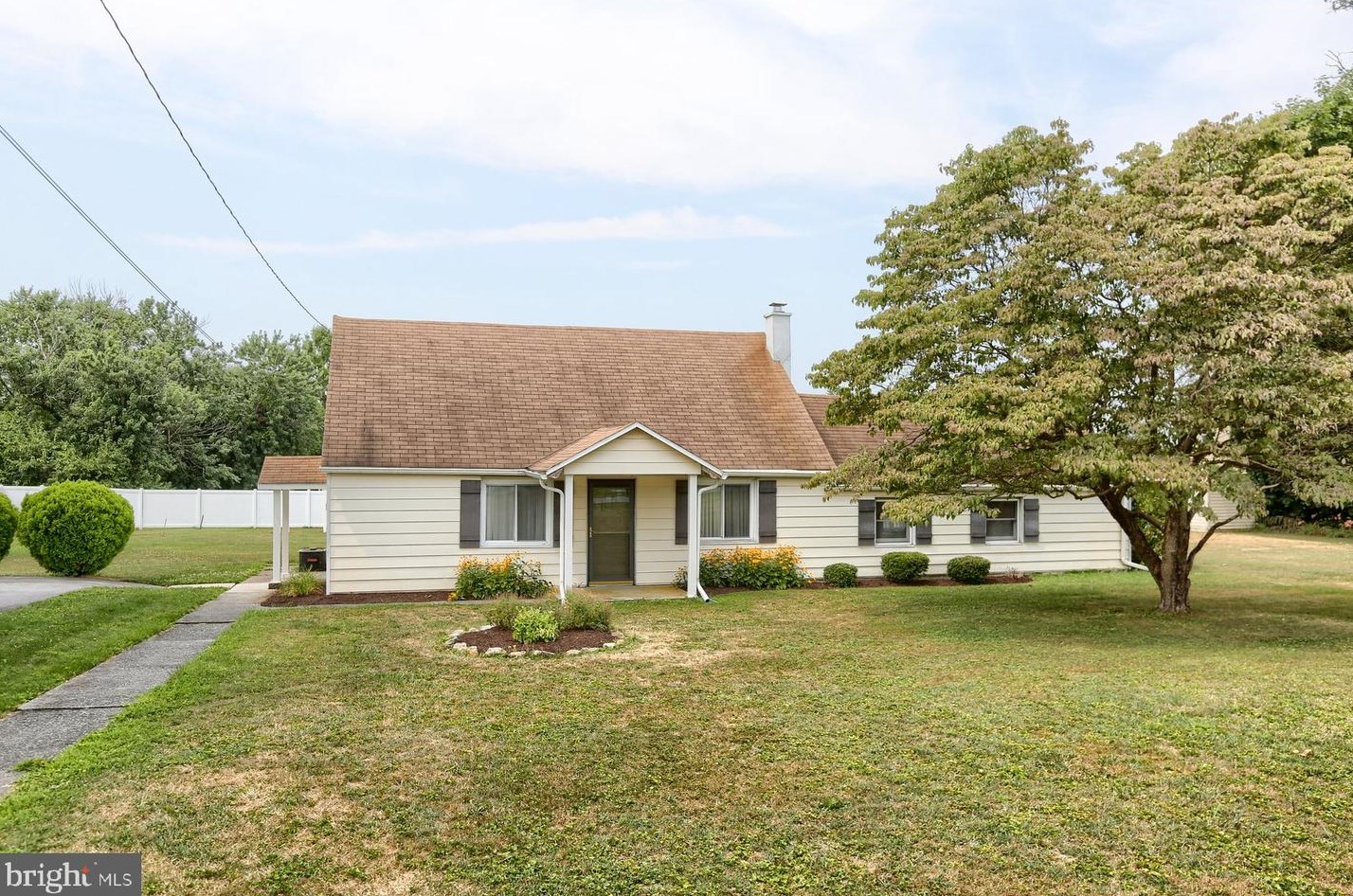 124 Peach St, Harrisburg, PA 17112