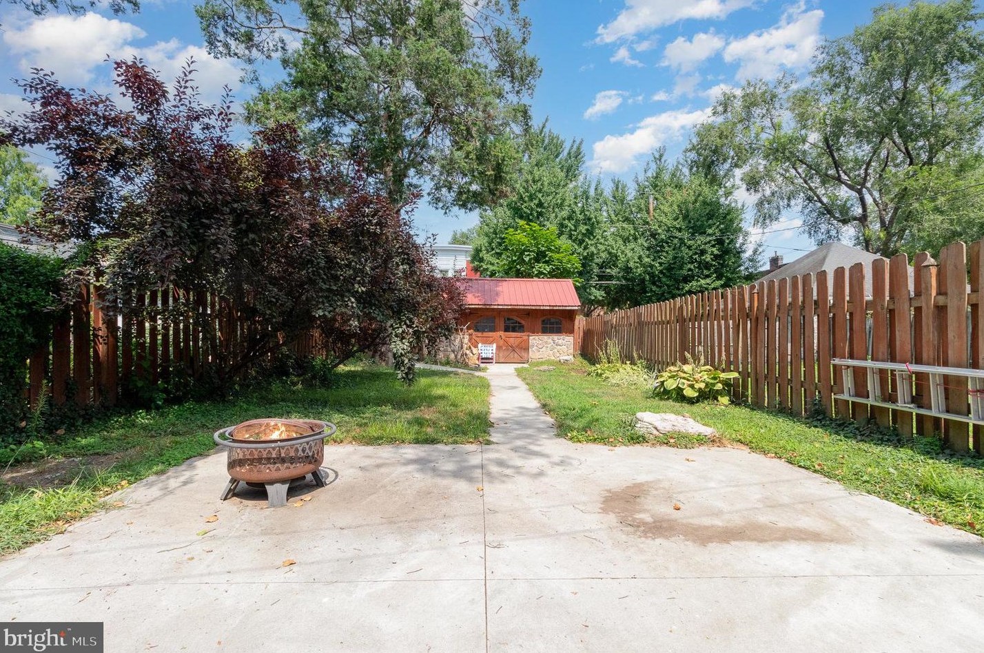 2343 2 St, Harrisburg PA  17110-1009 exterior