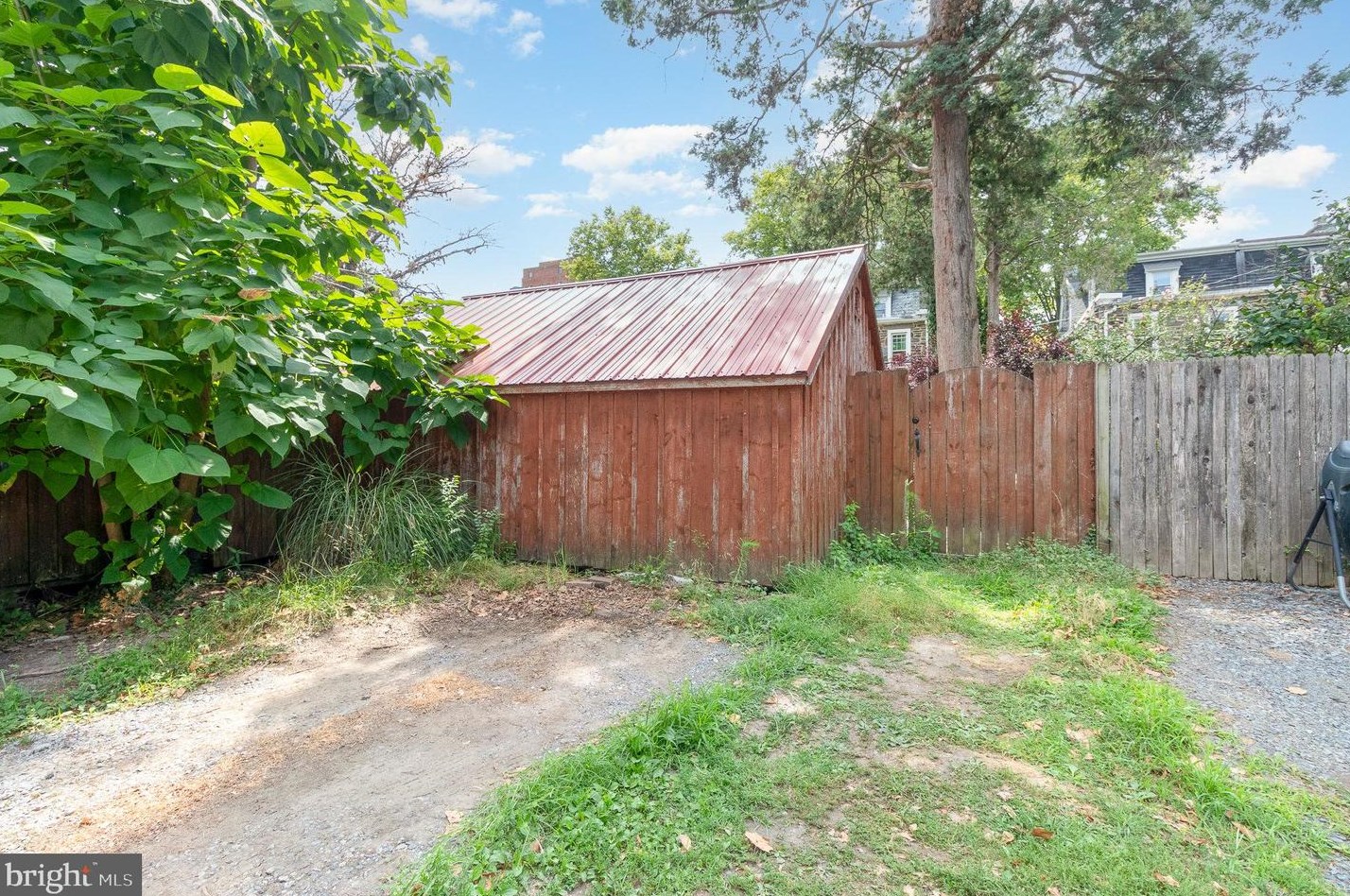 2343 2 St, Harrisburg PA  17110-1009 exterior