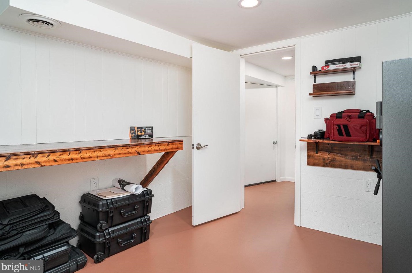 1502 Kay St, Harrisburg PA  17109-5620 exterior