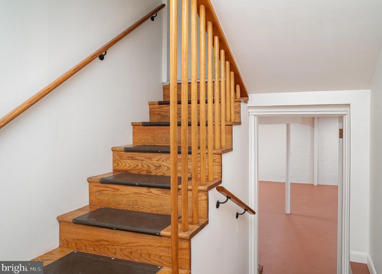 1502 Kay St, Harrisburg PA  17109-5620 exterior