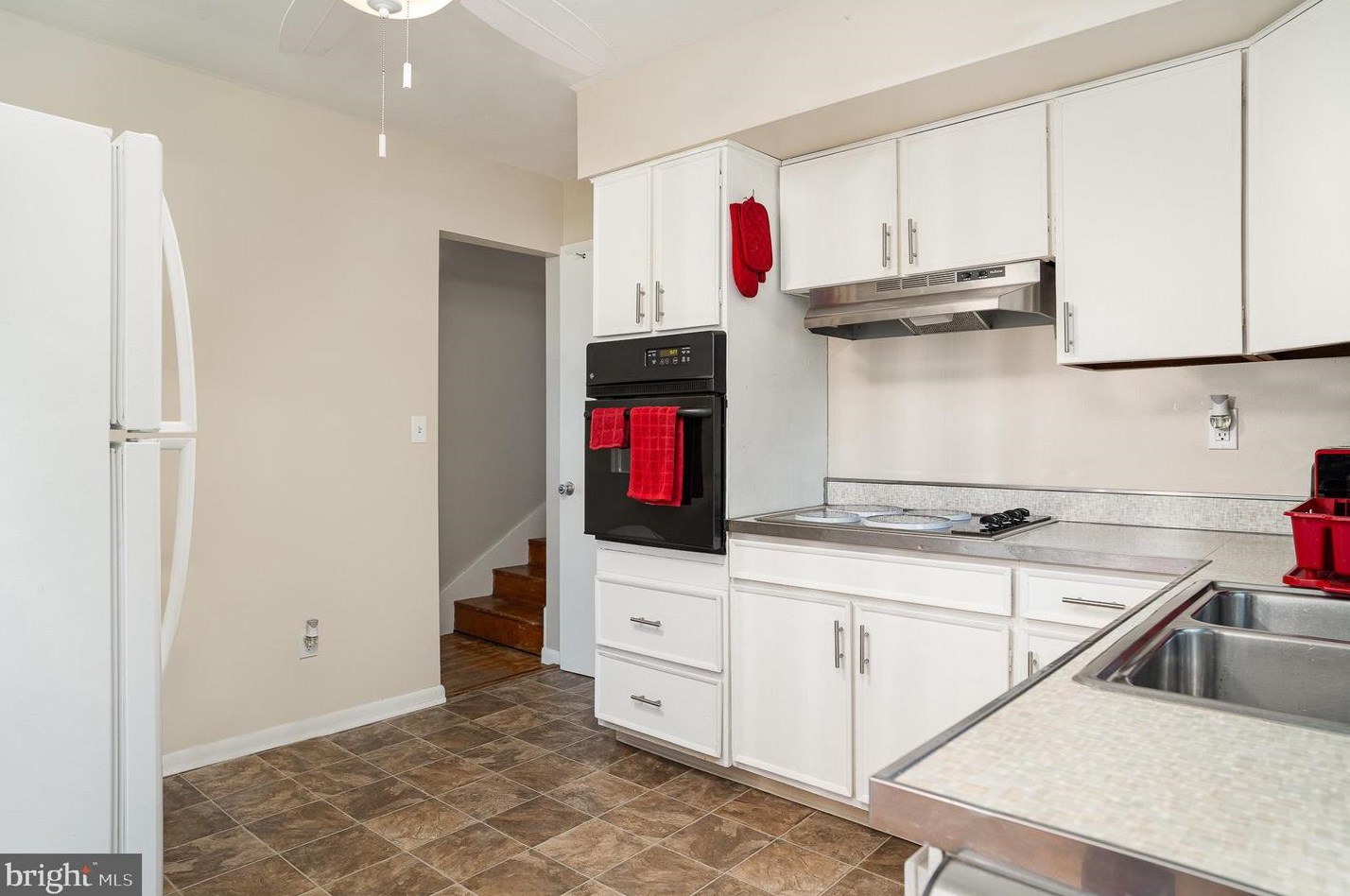 1502 Kay St, Harrisburg PA  17109-5620 exterior