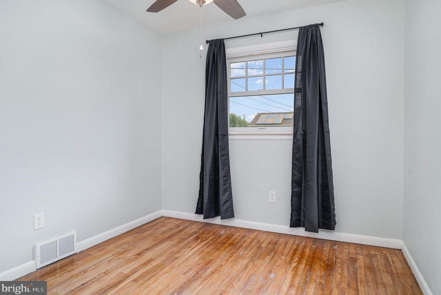 1502 Kay St, Harrisburg PA  17109-5620 exterior