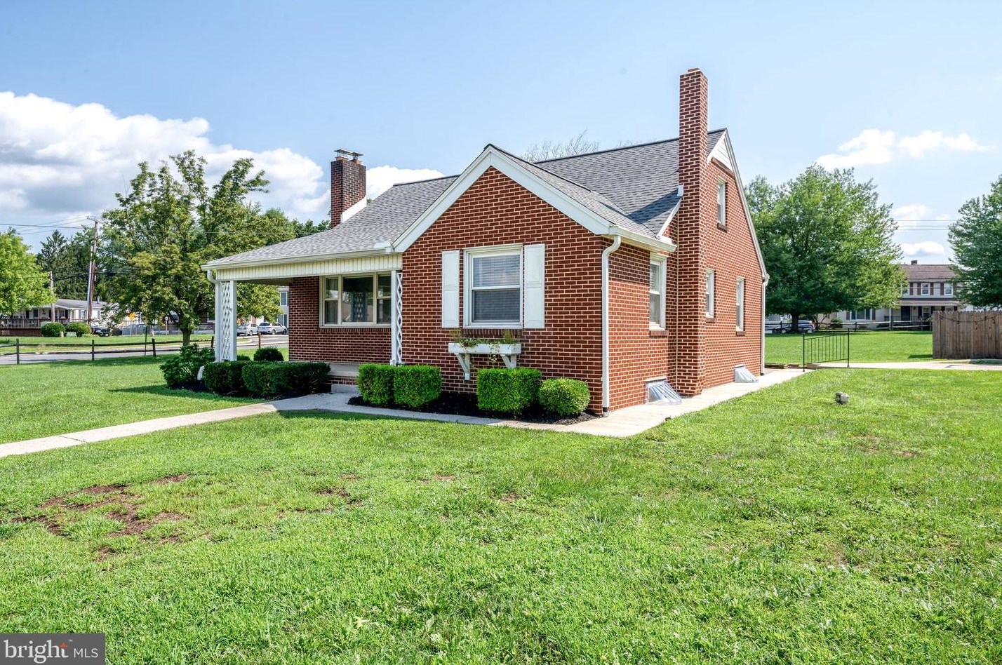 106 Northumberland St, Hbg Inter Airp, PA 17057