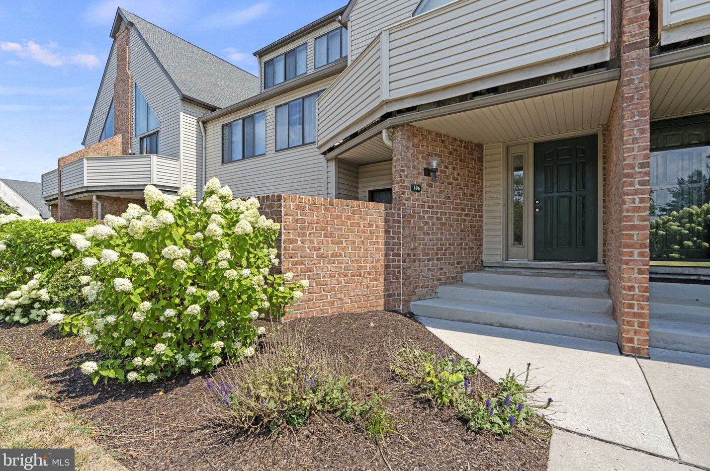106 Cherrington Dr, Harrisburg, PA 17110