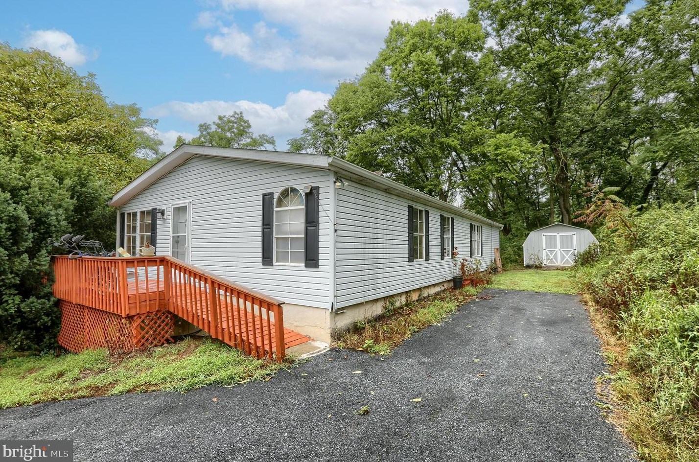 48 S Hoernerstown Rd, Hummelstown, PA 17036