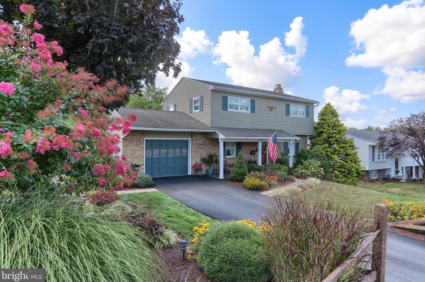 250 N Water St, Hummelstown, PA 17036