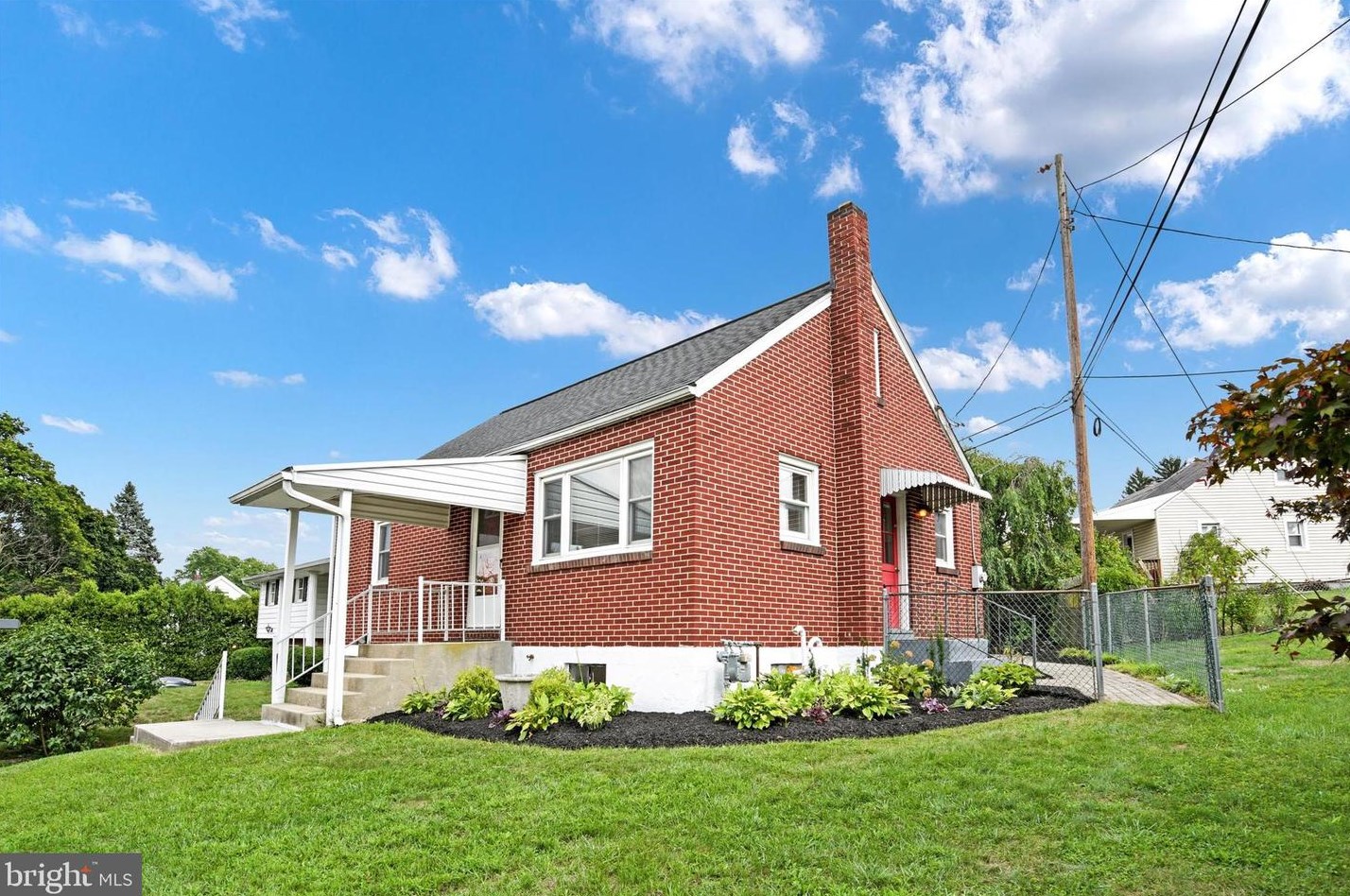 101 Northwood Dr, Harrisburg, PA 17109