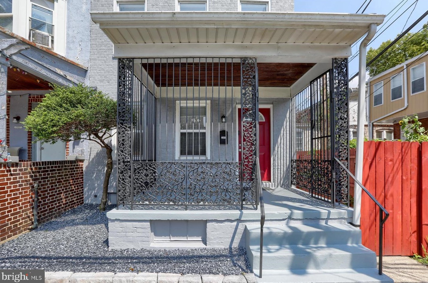 2305 Penn St, Harrisburg PA  17110-1046 exterior