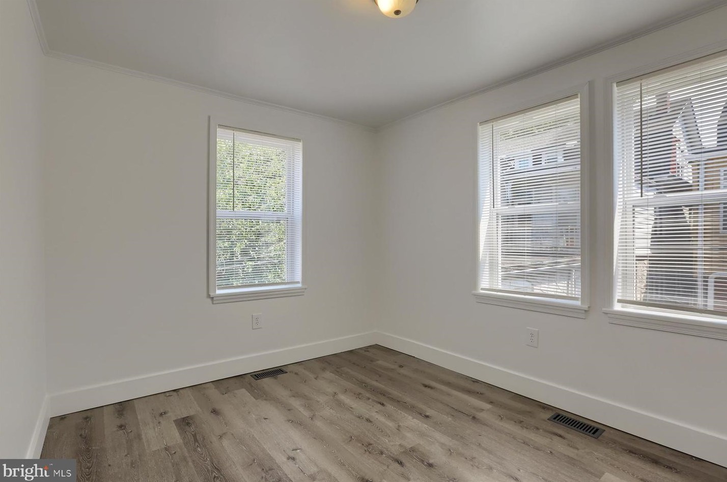 2305 Penn St, Harrisburg PA  17110-1046 exterior