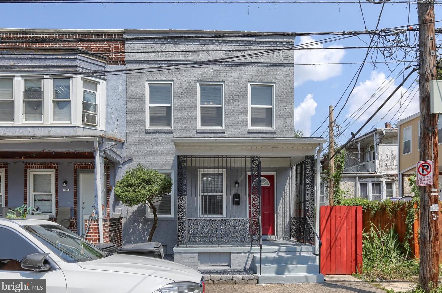 2305 Penn St, Harrisburg, PA 17110-1046