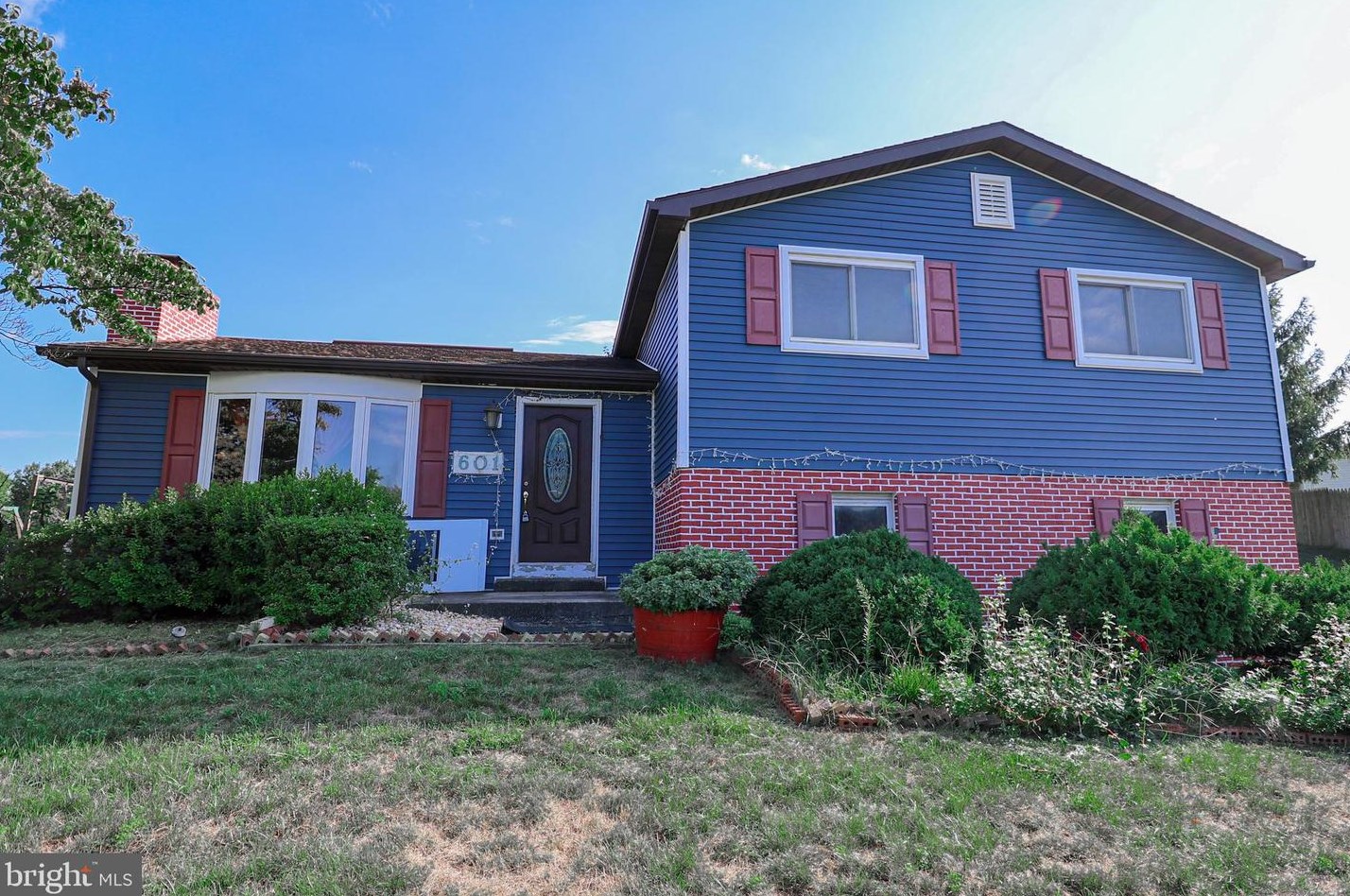 601 Beck Cir, Harrisburg, PA 17111
