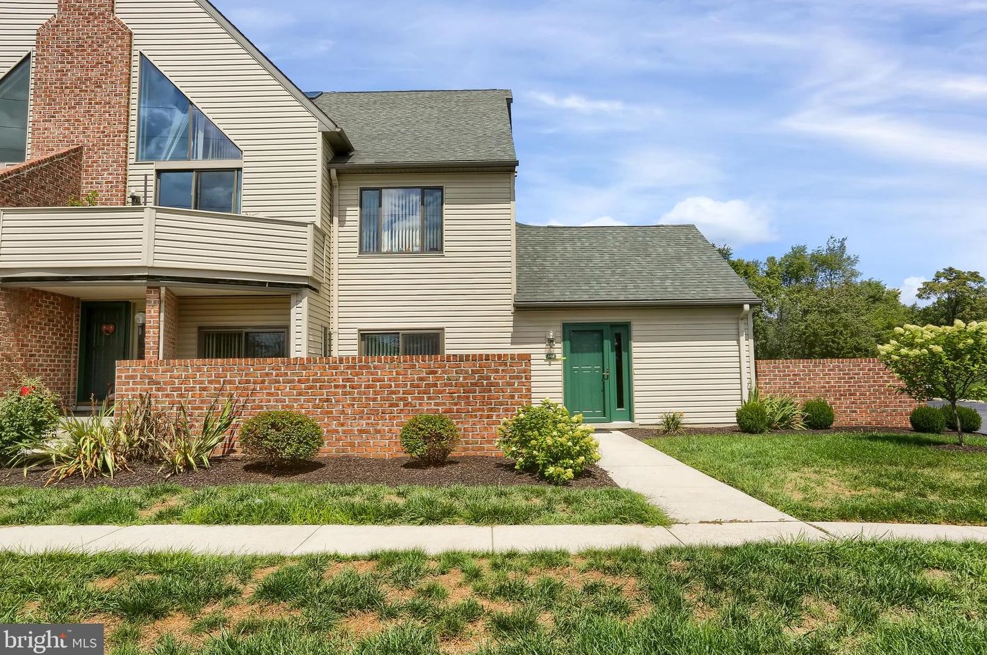 608 Cherrington Dr, Harrisburg, PA 17110