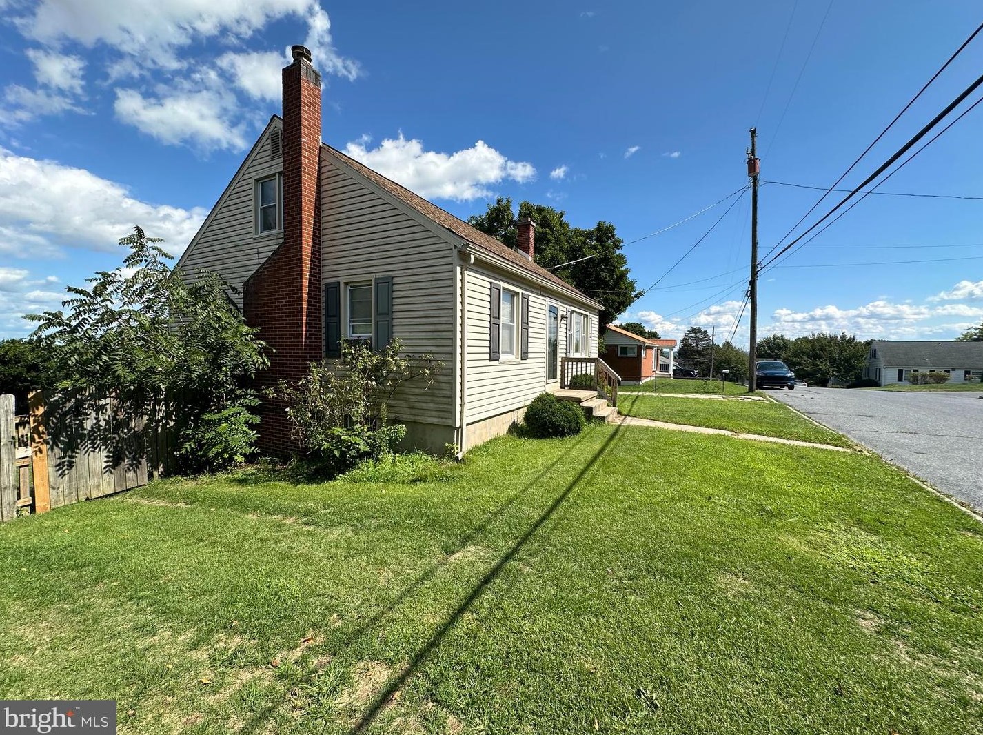 570 Ridge Ave, Harrisburg, PA 17111